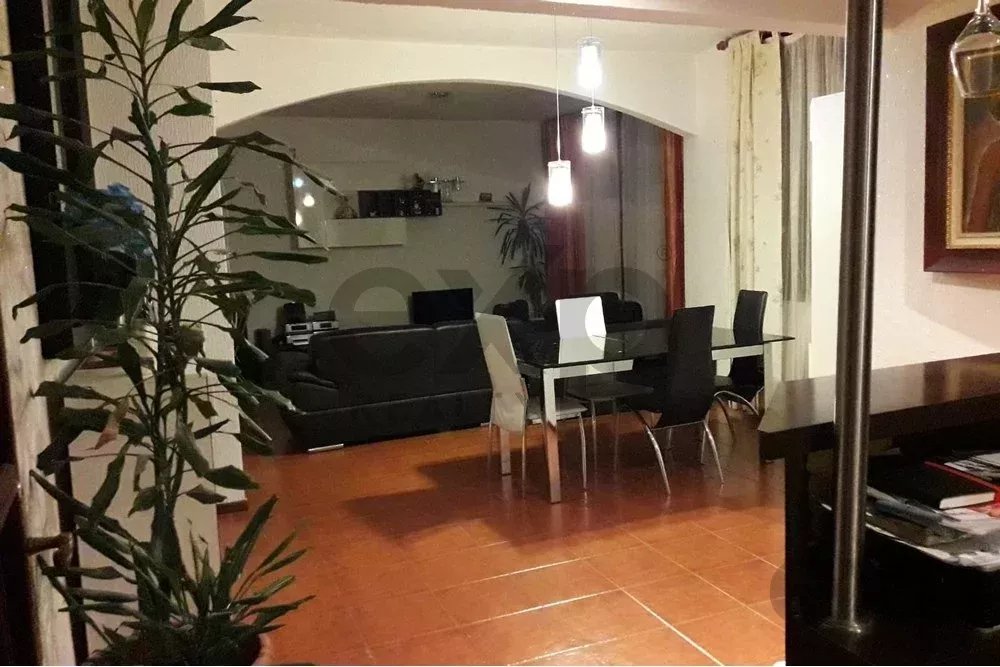 APARTAMENTO T4 Miramar
