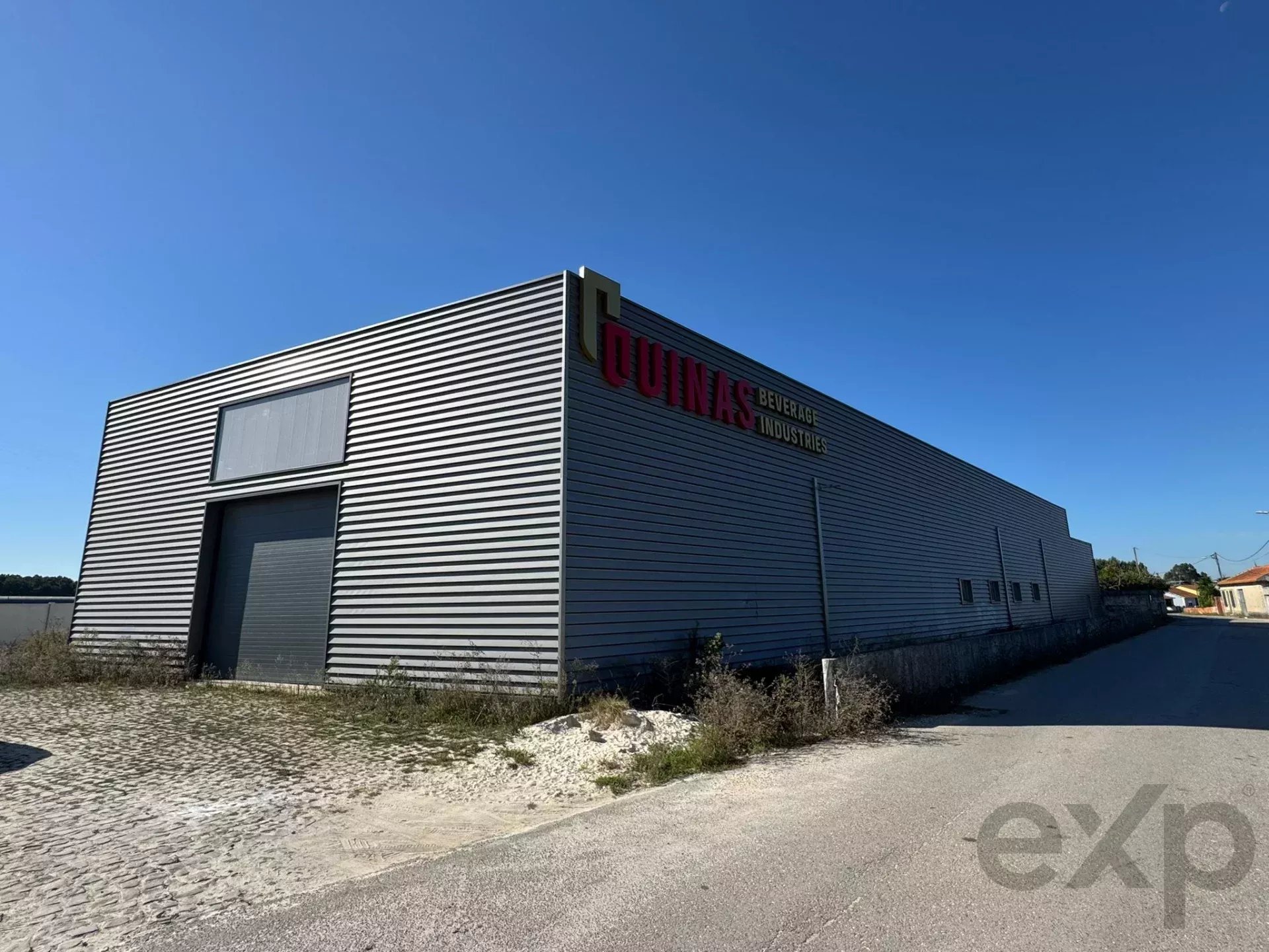 Pavilhão Industrial com Furo a 200mts ideal para a sua próxima Fábrica ou Armazém