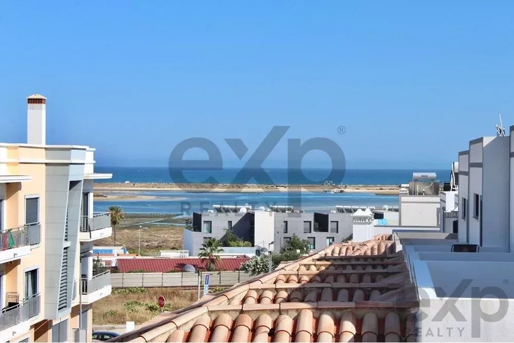 Vivenda V3 de excelência com piscina em Fuseta