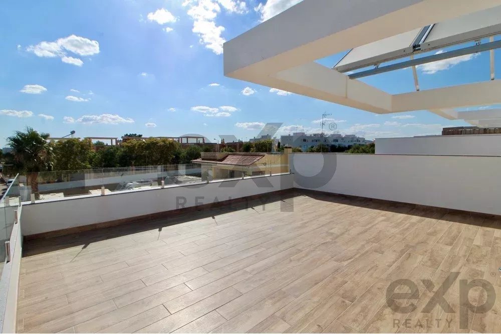 Vivenda V3 de excelência com piscina em Fuseta