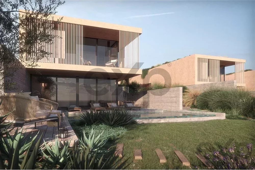 Vende-se Moradia T4 Duplex na primeira linha de mar na Ericeira