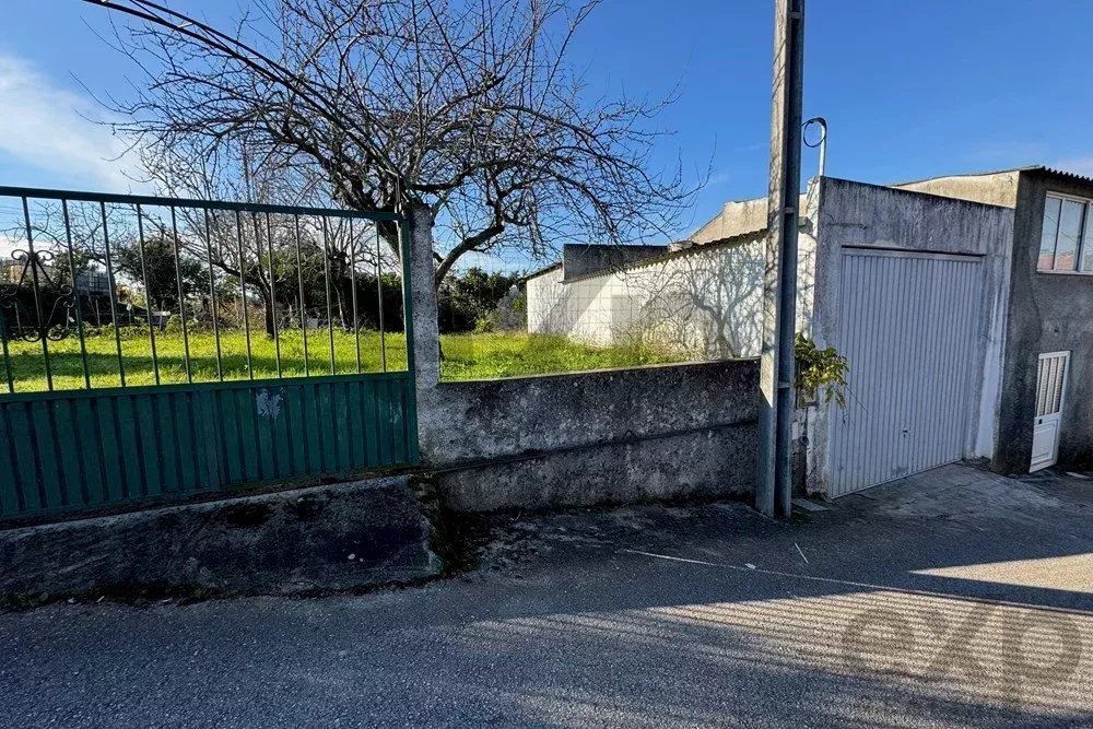 Terreno Urbano em Vil de Matos, Coimbra – Um Investimento com Potencial!