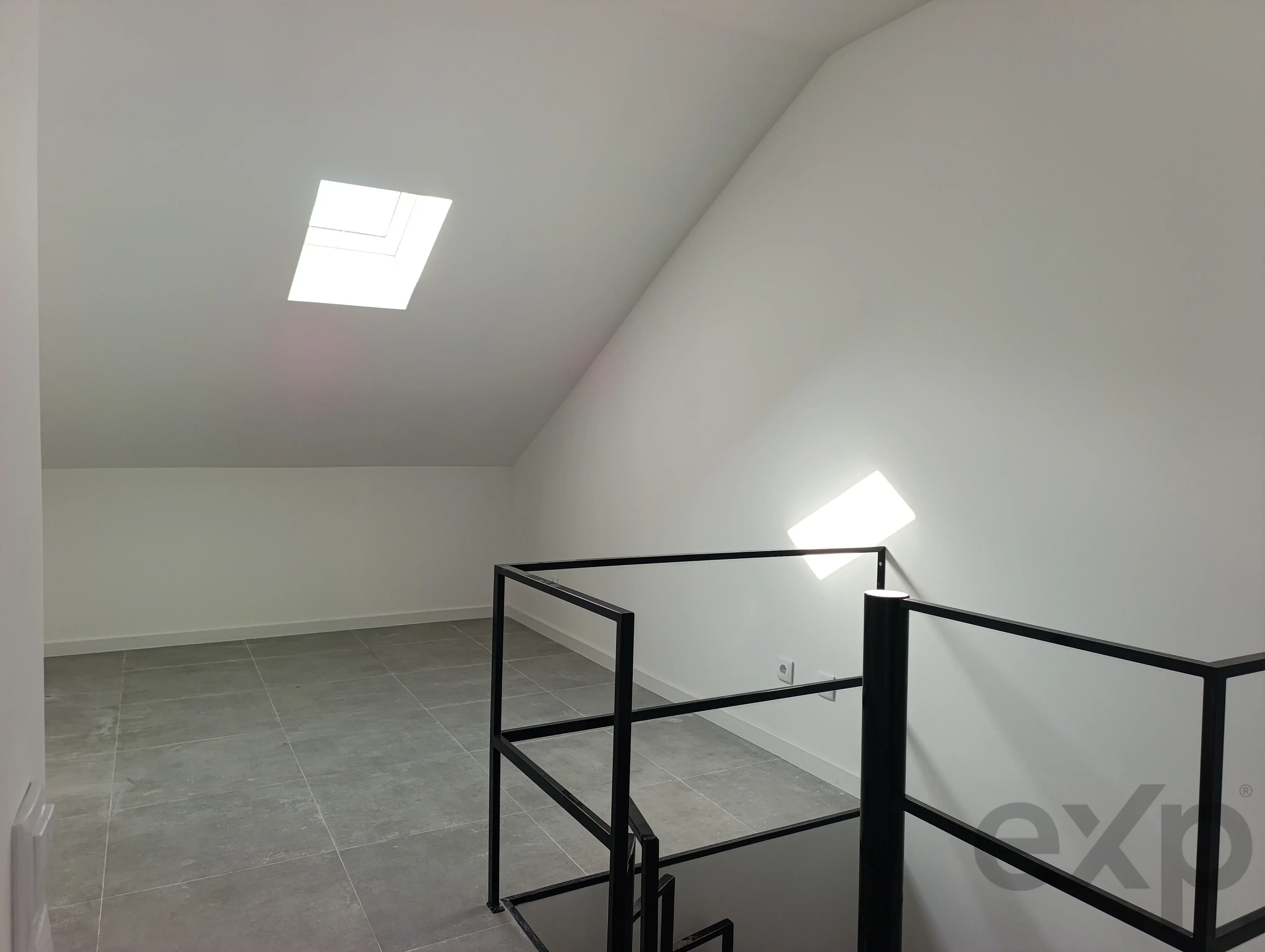 Moradia T2 totalmente remodelada  na Zona Histórica do Montijo 85949201 image 15