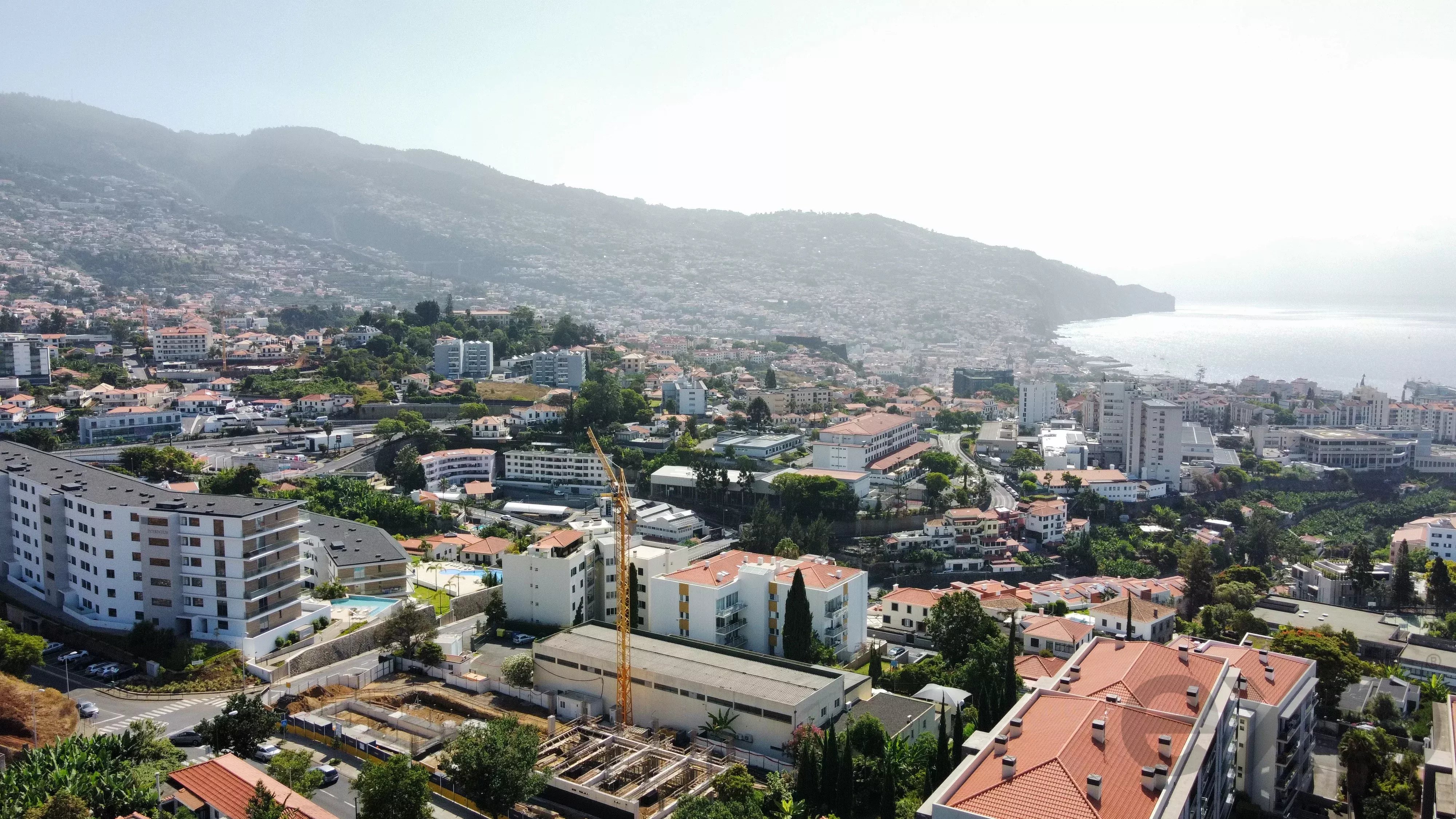Apartamento T2 na Ilha da Madeira com Vista Mar e Baía do Funchal