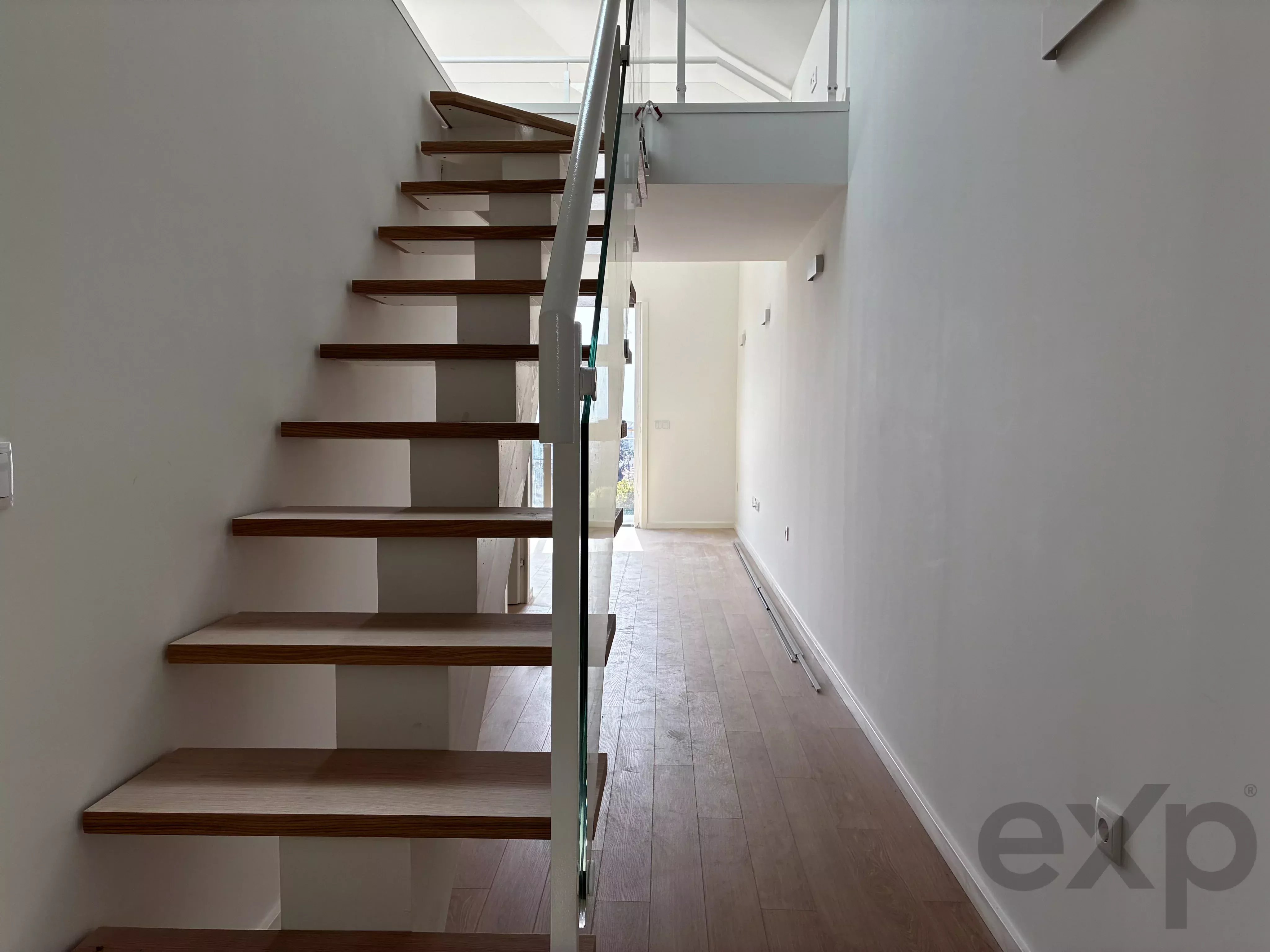 Apartamento T2+1 com mezzanine, varandas e garagem na Boavista – Porto