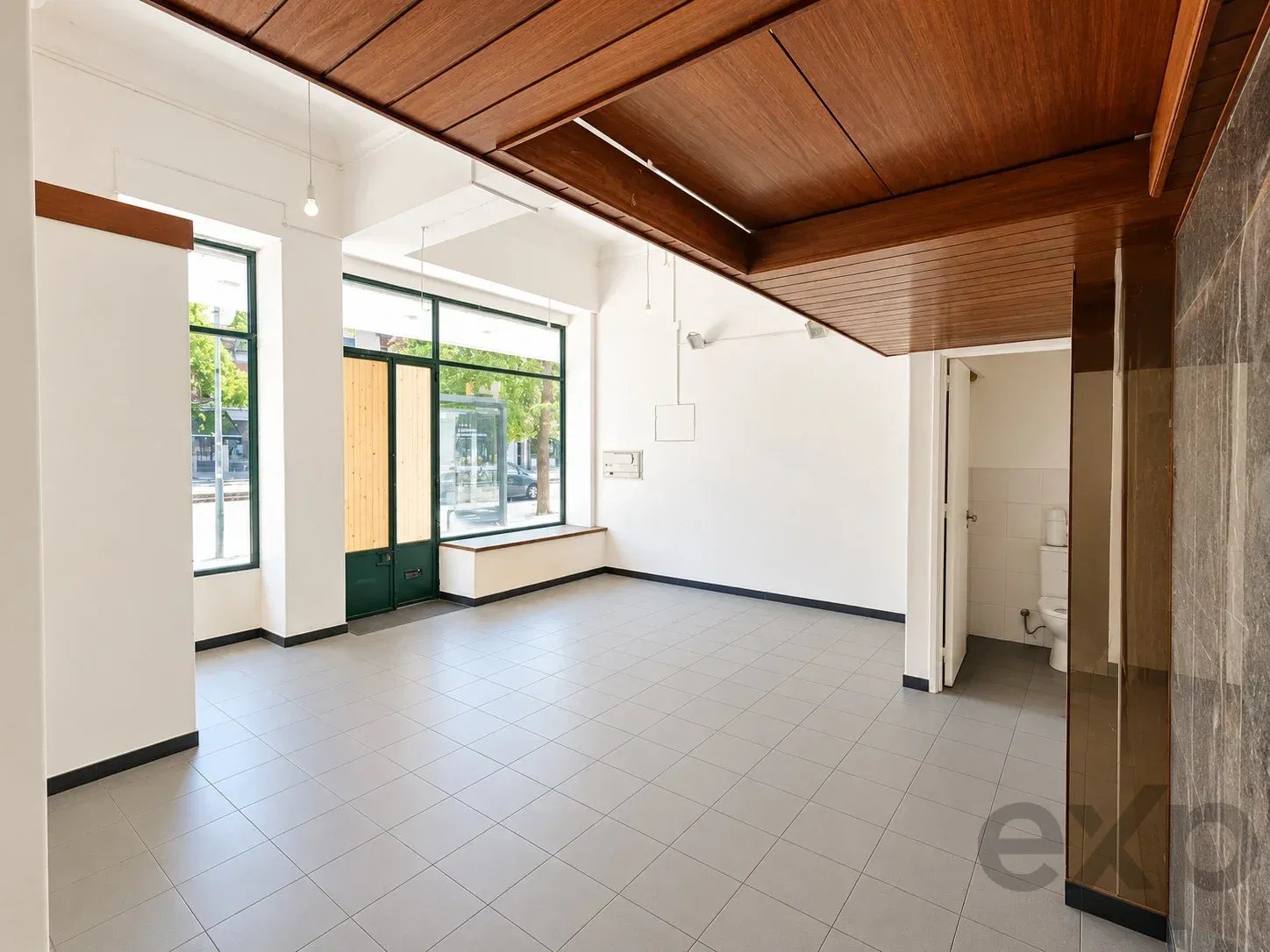 Commercial Shop for rent in Lisboa, 30 m²
