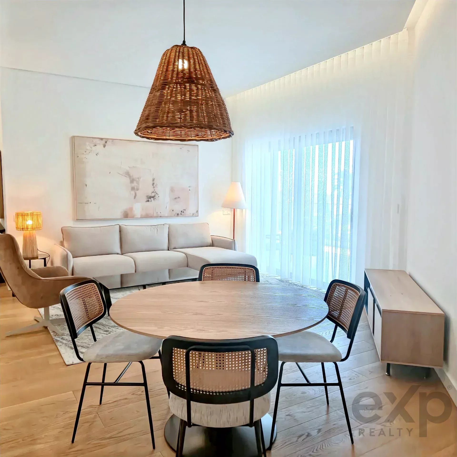 Apartamento de Luxo na Primeira Linha do Mar – Funchal