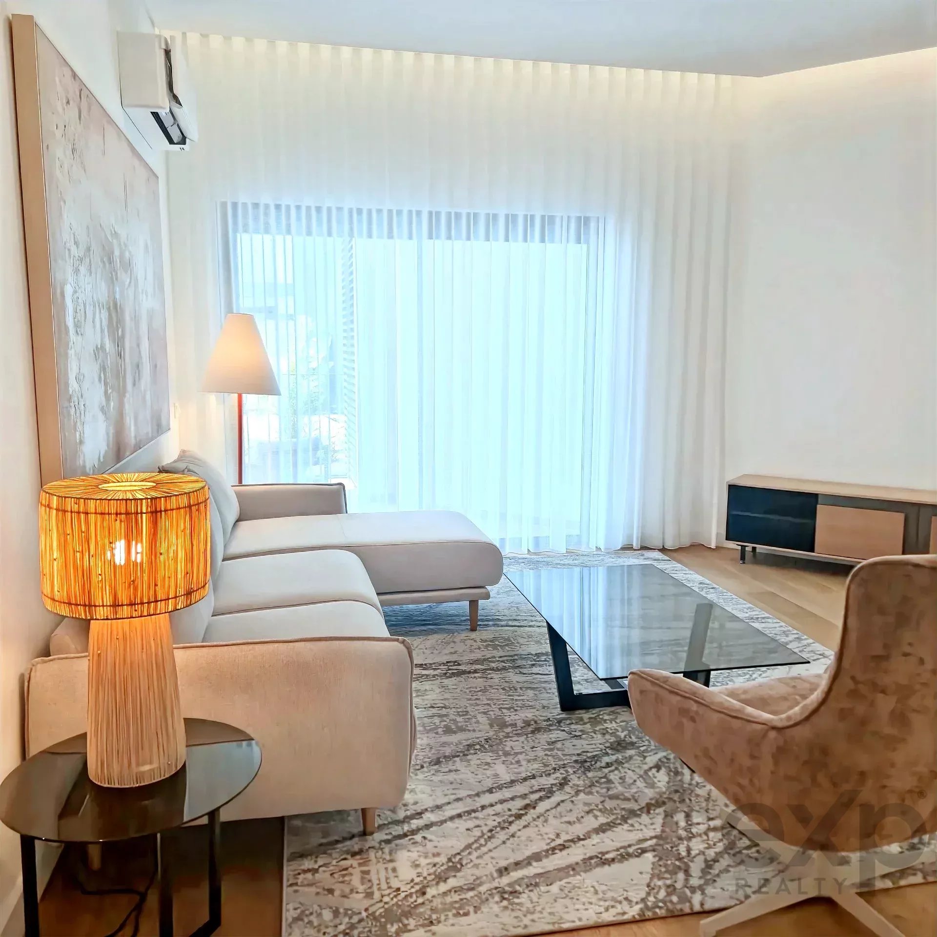 Apartamento de Luxo na Primeira Linha do Mar – Funchal