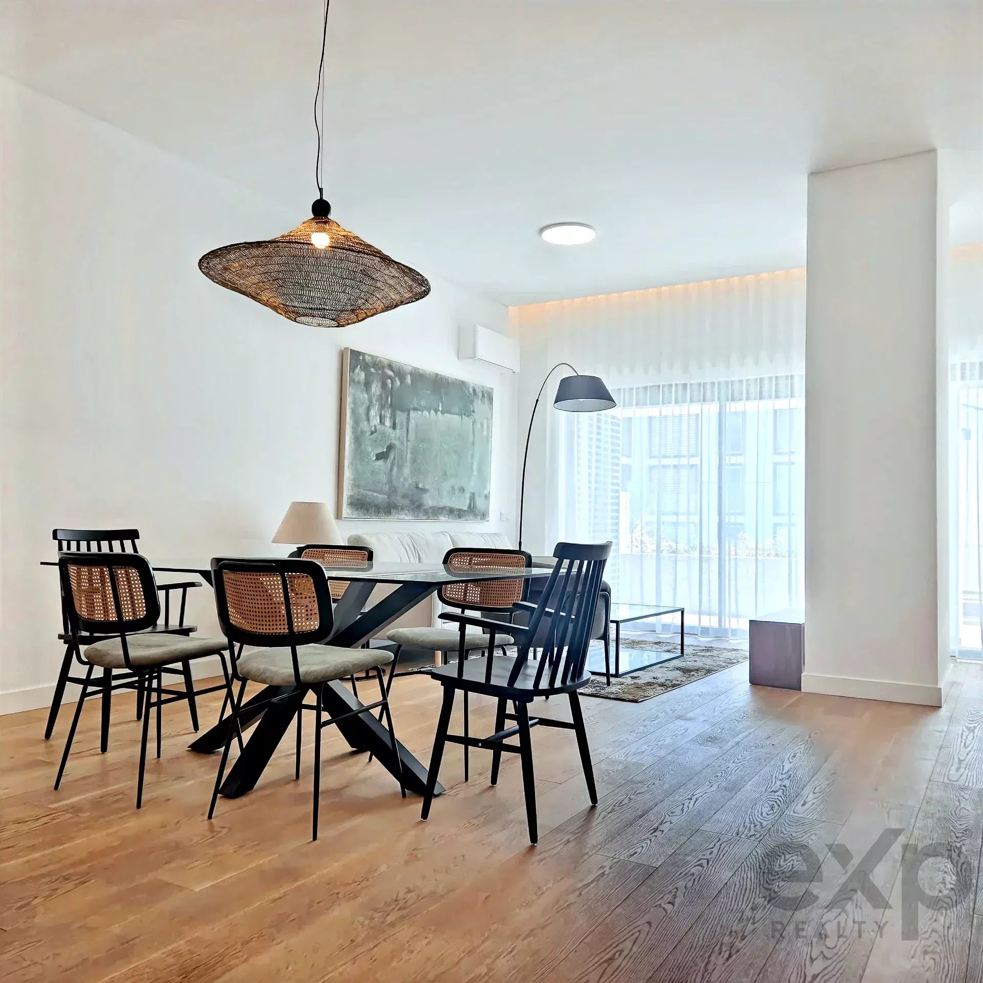 Apartamento Moderno com Piscina em Funchal