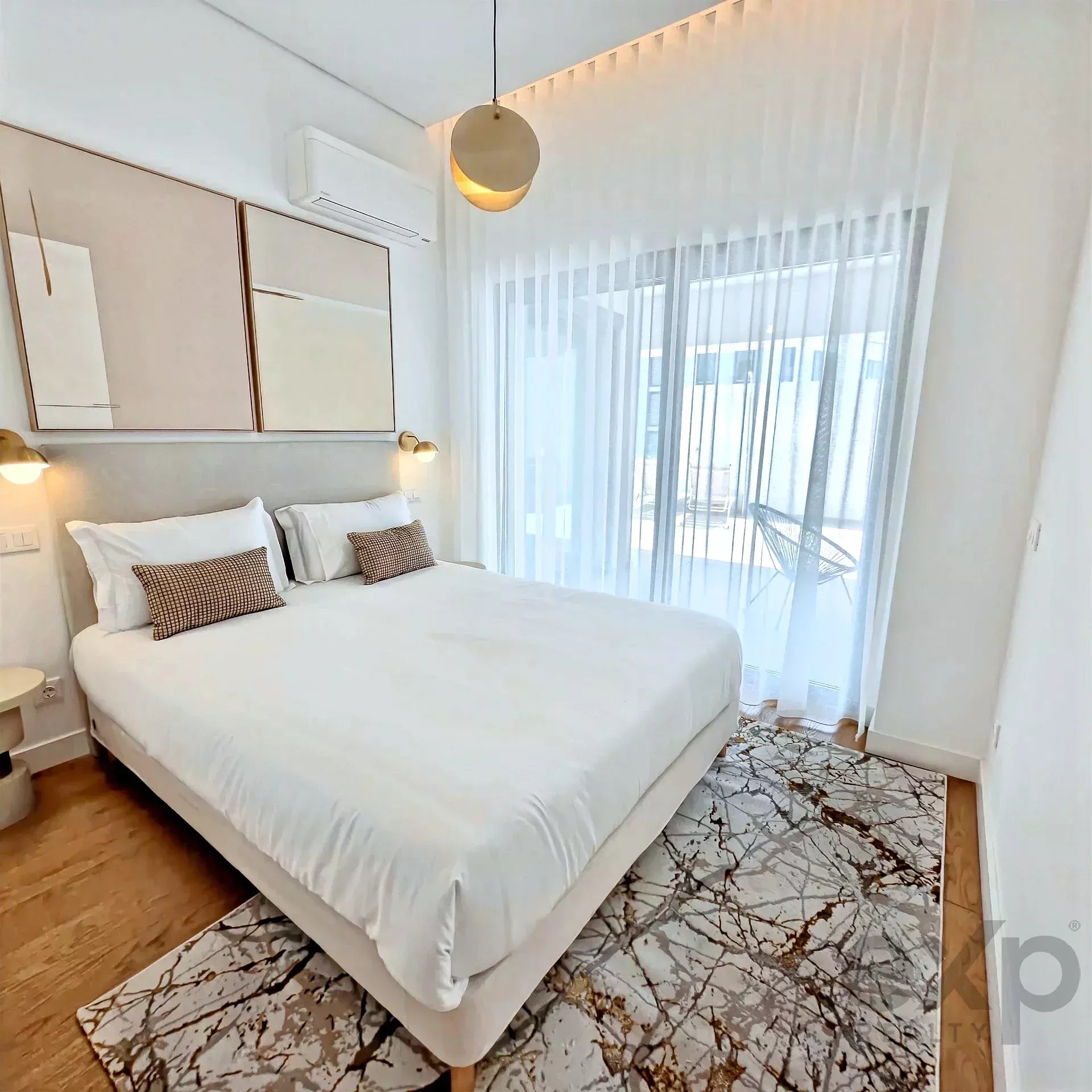 Apartamento Moderno com Piscina em Funchal