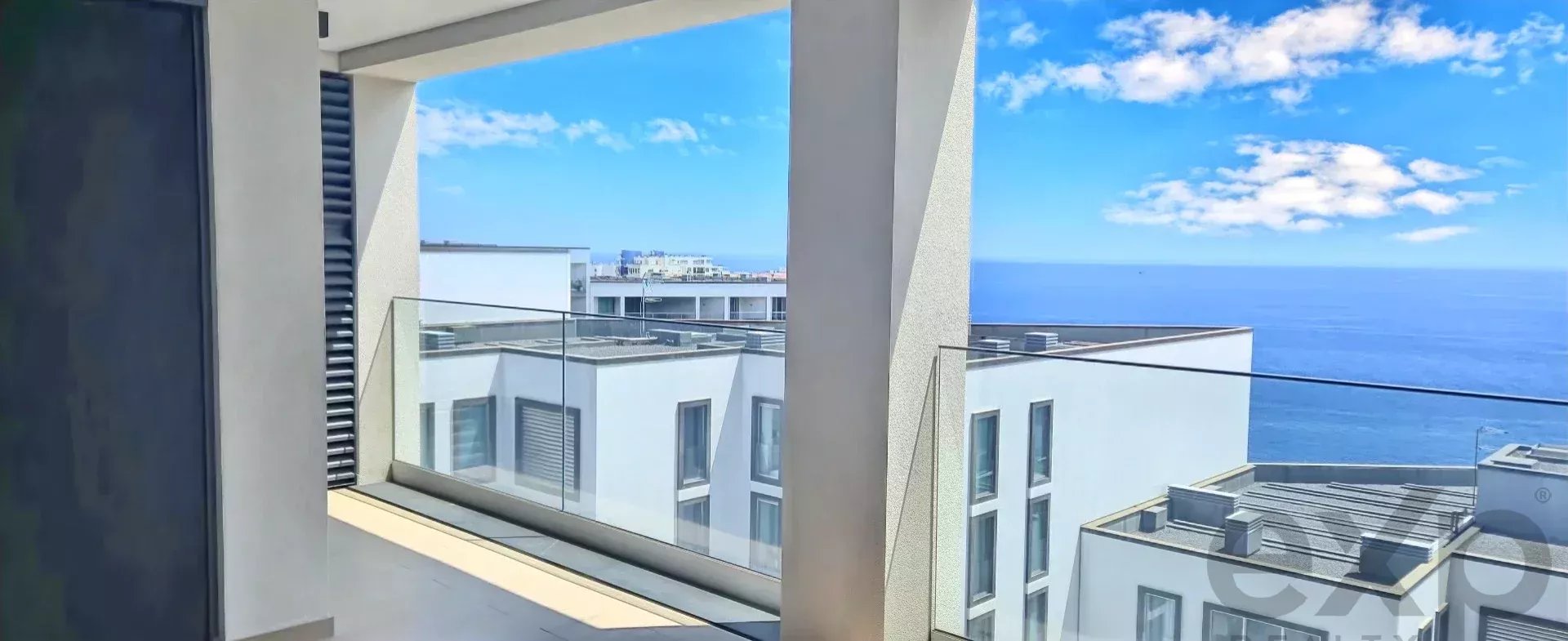 Apartamento Luxuoso à Venda em Funchal, Portugal