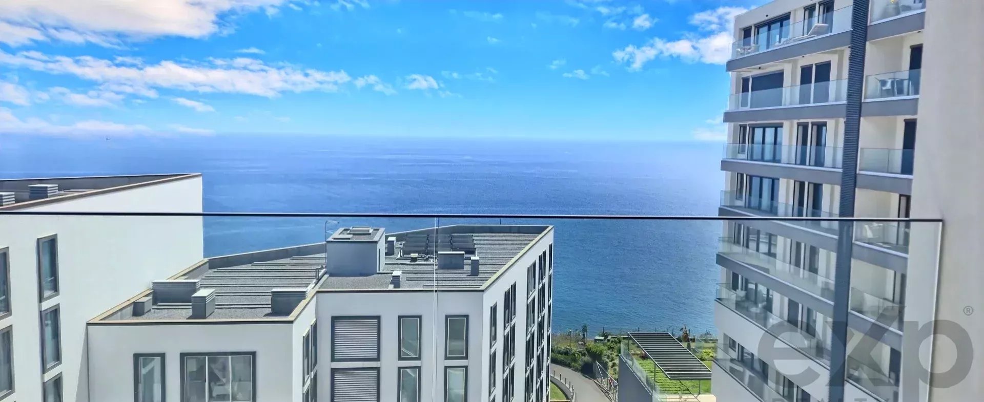 Apartamento Luxuoso à Venda em Funchal, Portugal