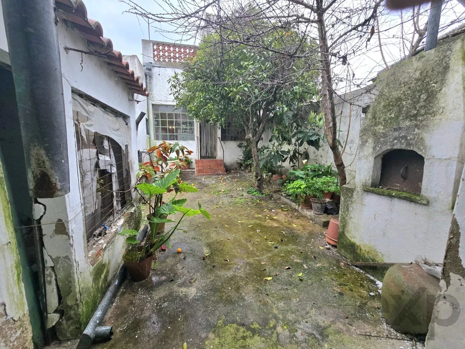 Moradia unifamiliar com 2 pisos, quintal, garagem, e terraço. 85992079 image 24