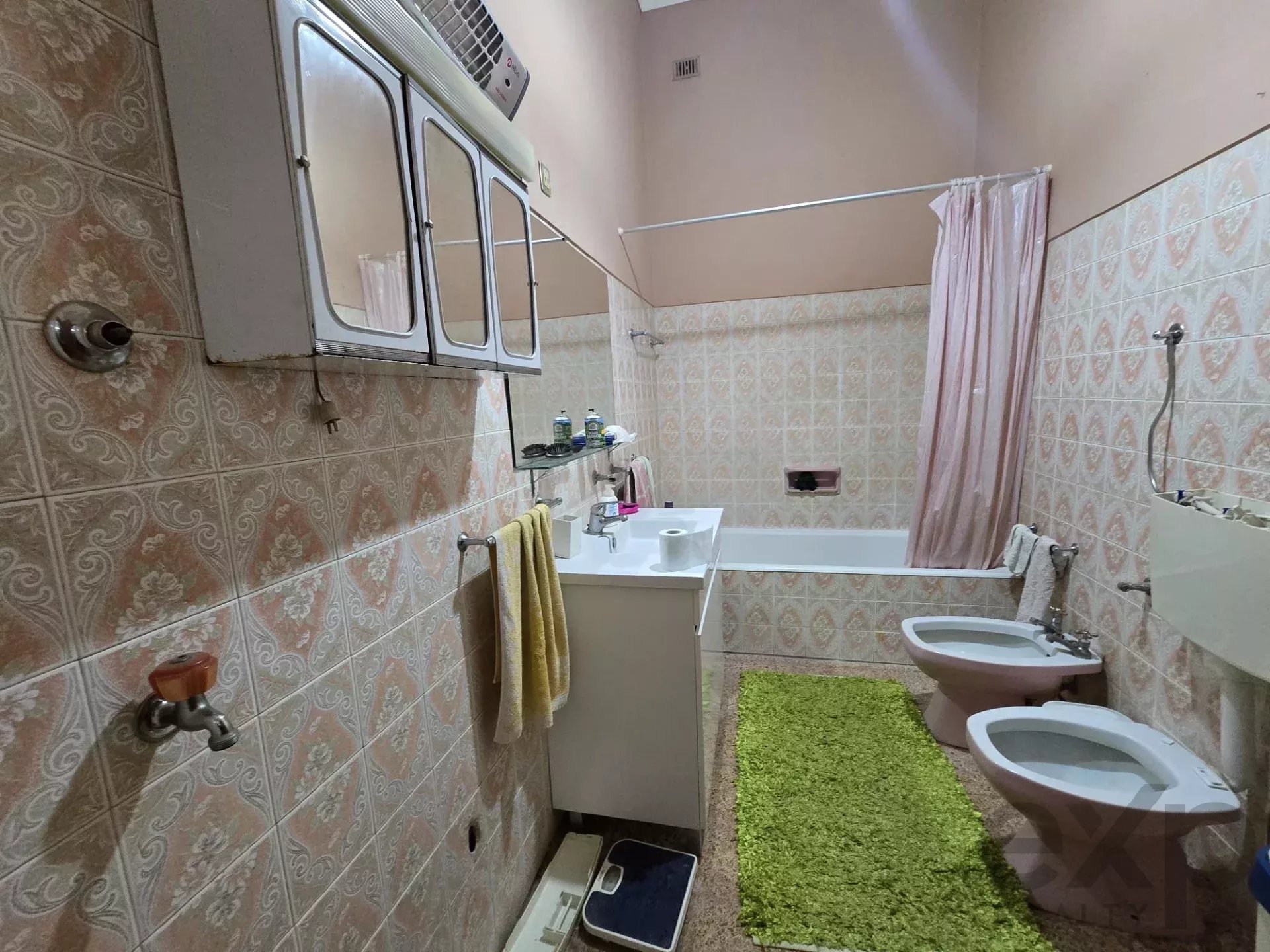 Moradia unifamiliar com 2 pisos, quintal, garagem, e terraço. 85992079 image 18