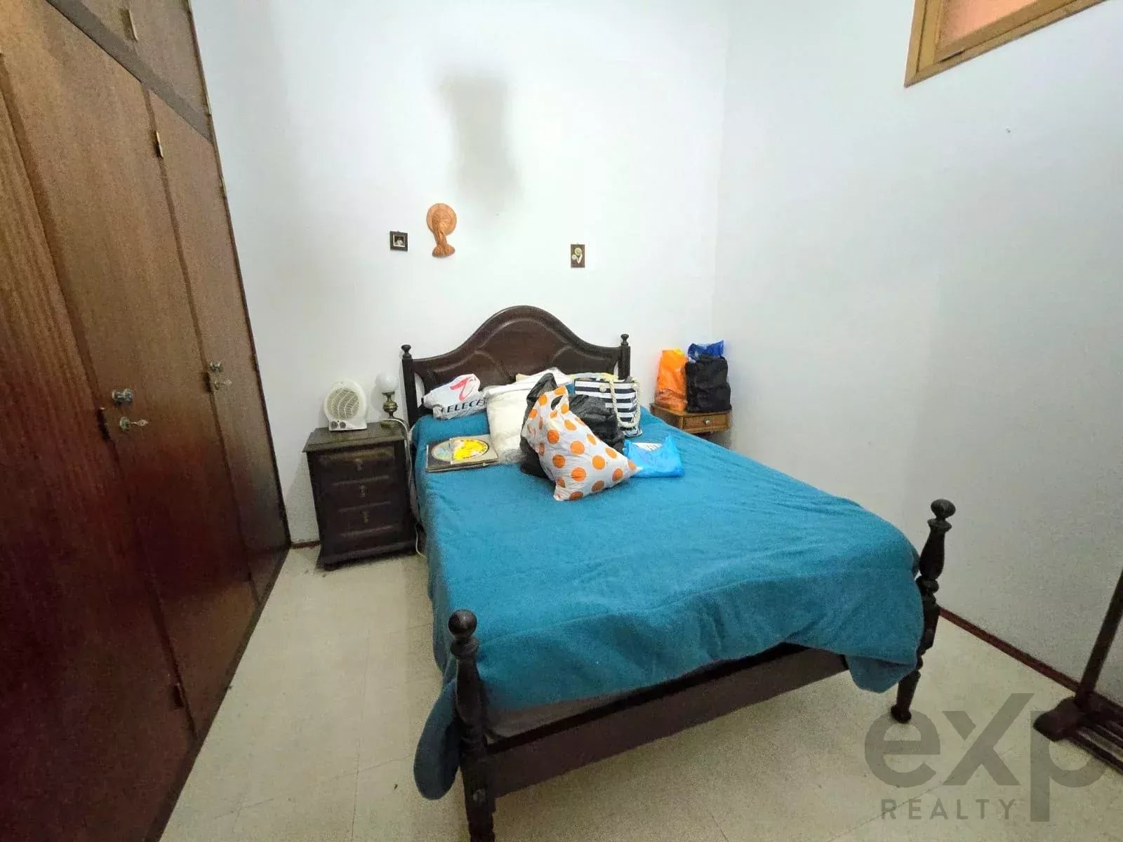 Moradia unifamiliar com 2 pisos, quintal, garagem, e terraço. 85992079 image 9