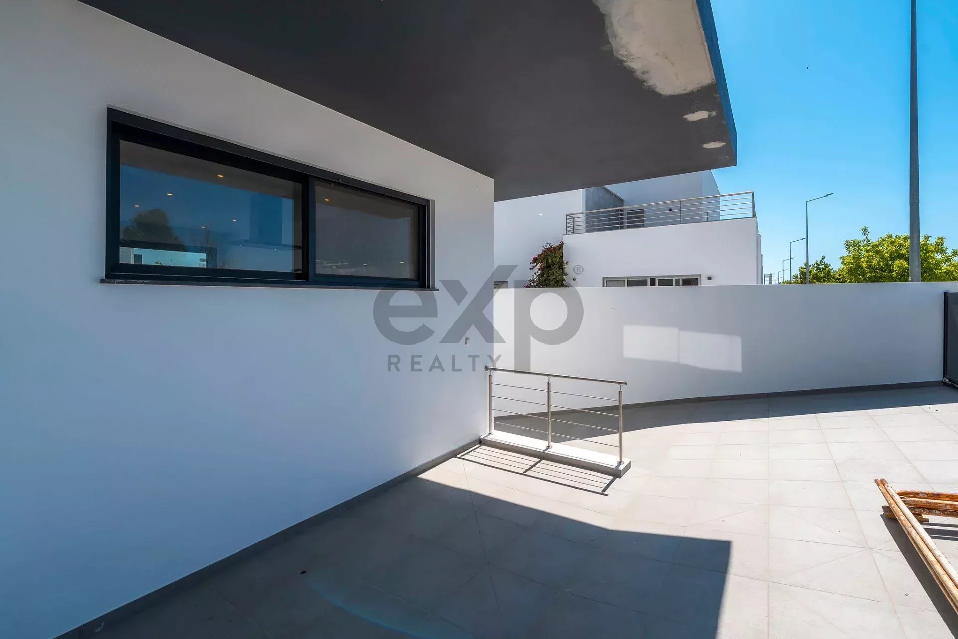 Contemporary six‑bedroom home recently constructed by Tavira Waterfront 85992139 image 89