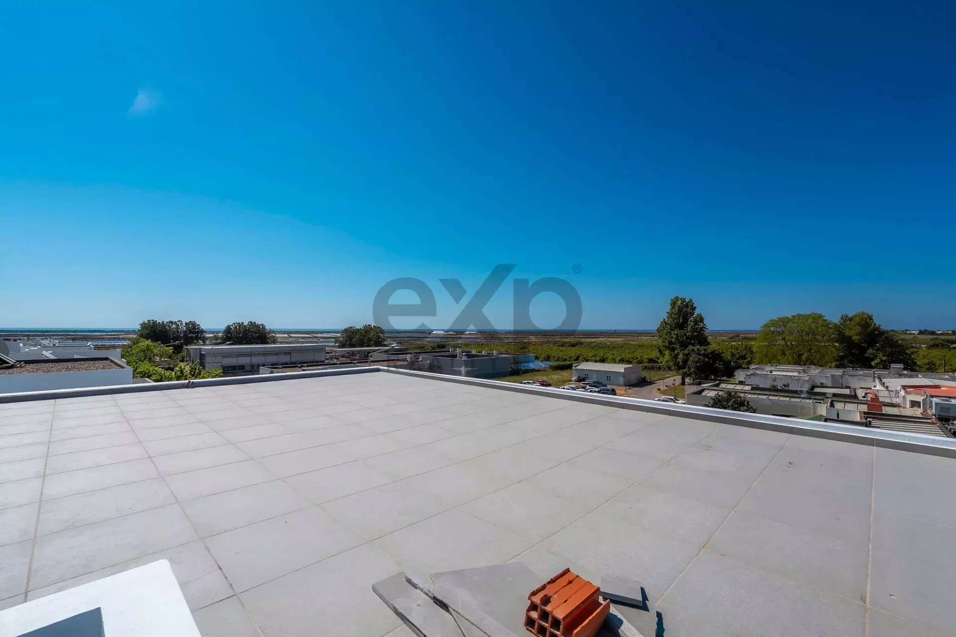 Contemporary six‑bedroom home recently constructed by Tavira Waterfront 85992139 image 78