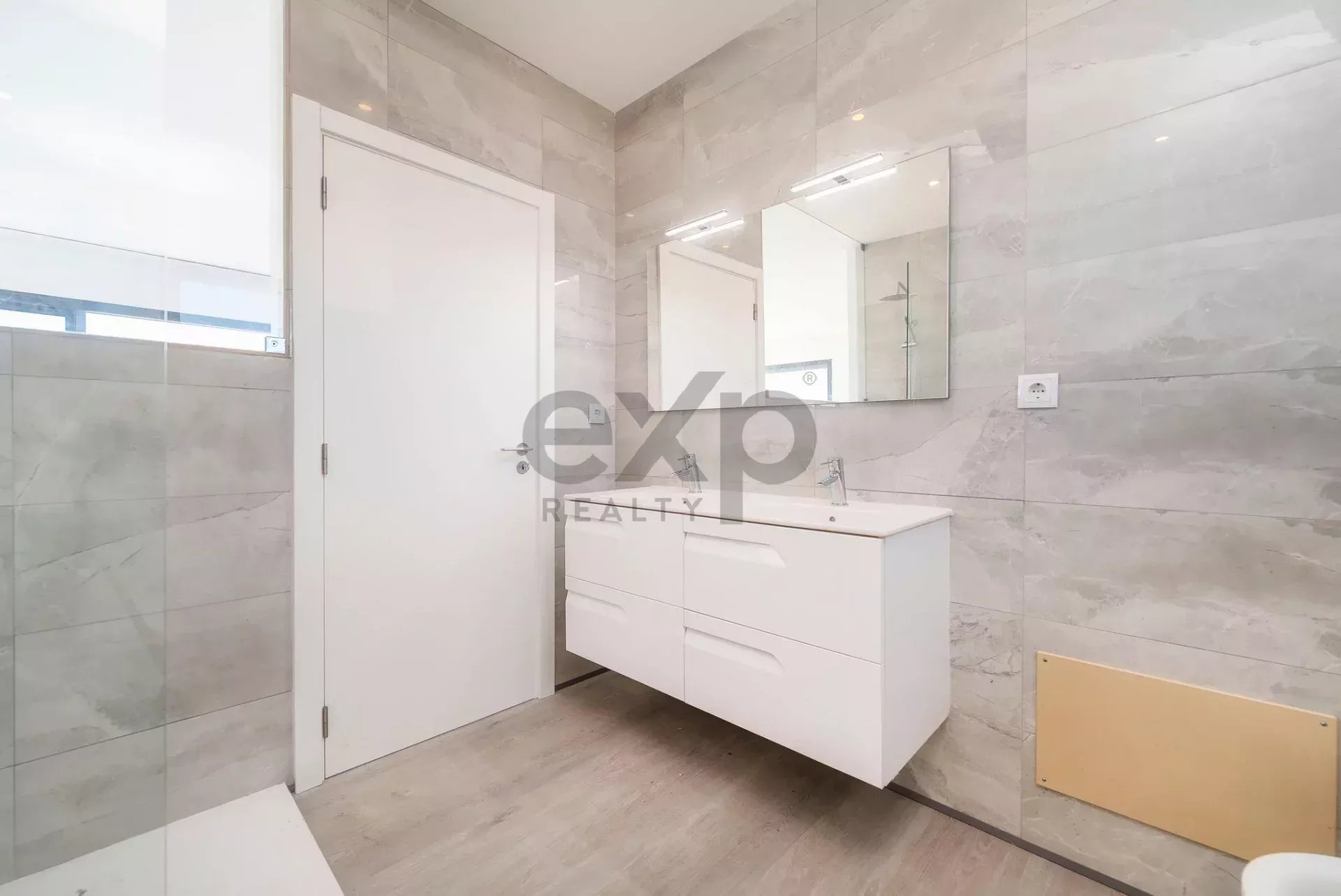 Contemporary six‑bedroom home recently constructed by Tavira Waterfront 85992139 image 70