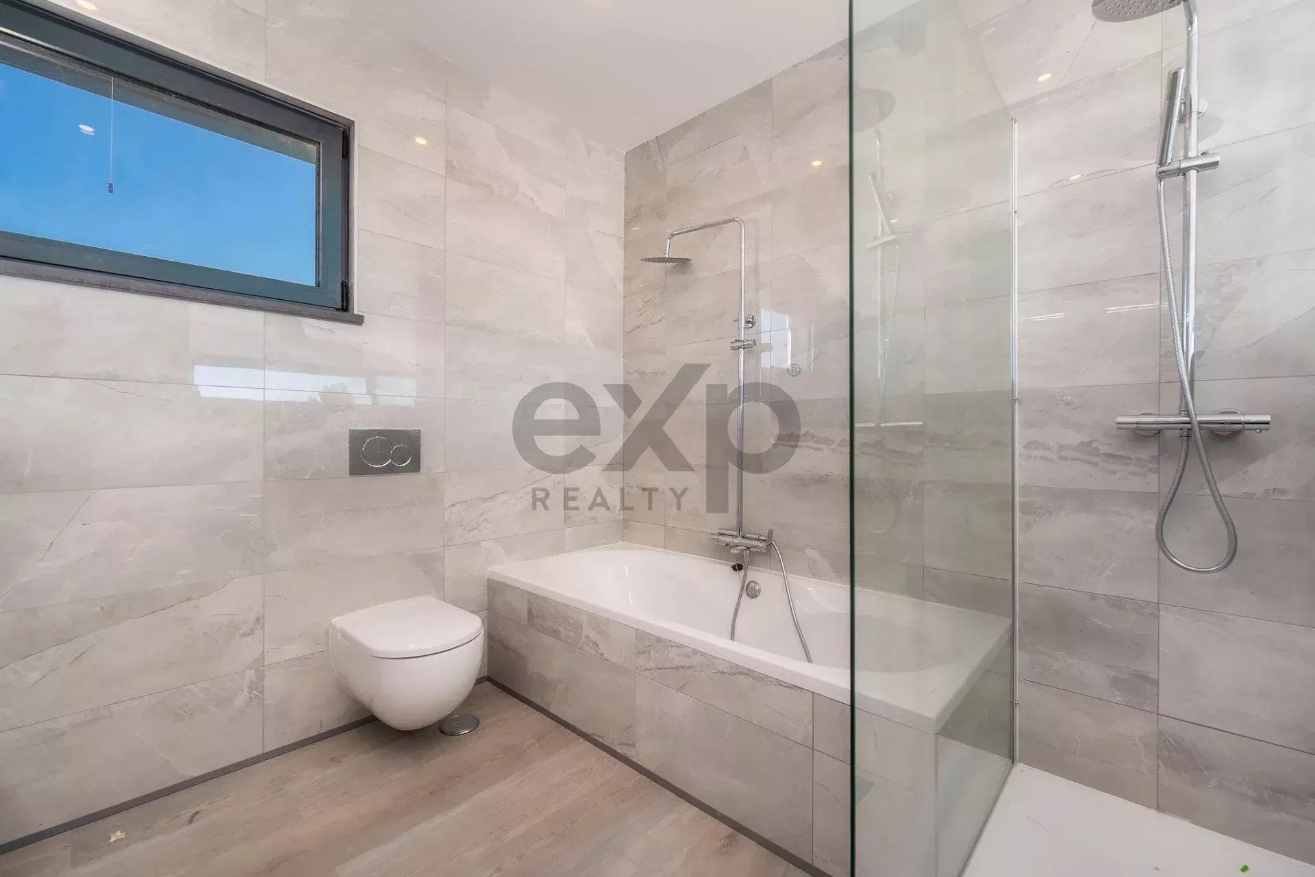 Contemporary six‑bedroom home recently constructed by Tavira Waterfront 85992139 image 68