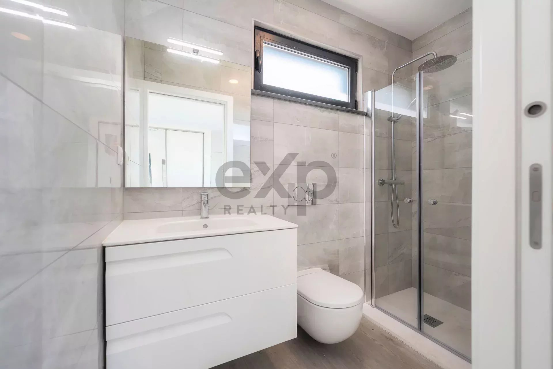 Contemporary six‑bedroom home recently constructed by Tavira Waterfront 85992139 image 54