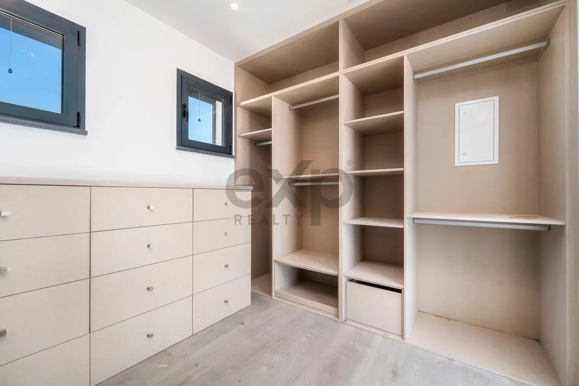 Contemporary six‑bedroom home recently constructed by Tavira Waterfront 85992139 image 66