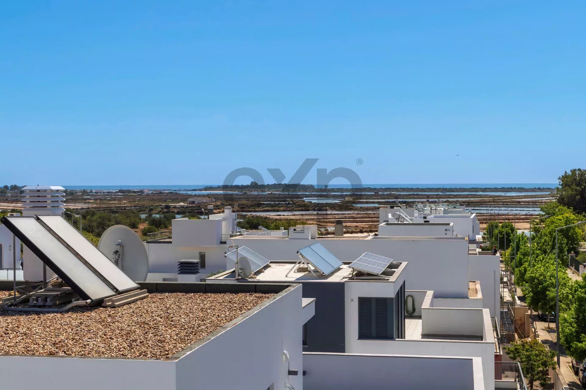 Contemporary six‑bedroom home recently constructed by Tavira Waterfront 85992139 image 9