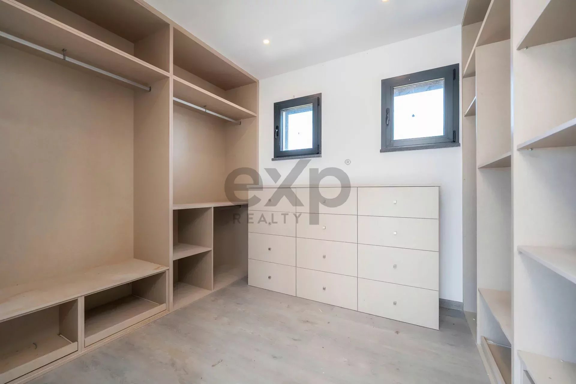 Contemporary six‑bedroom home recently constructed by Tavira Waterfront 85992139 image 65