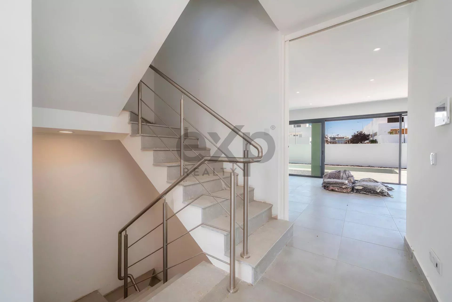 Contemporary six‑bedroom home recently constructed by Tavira Waterfront 85992139 image 31