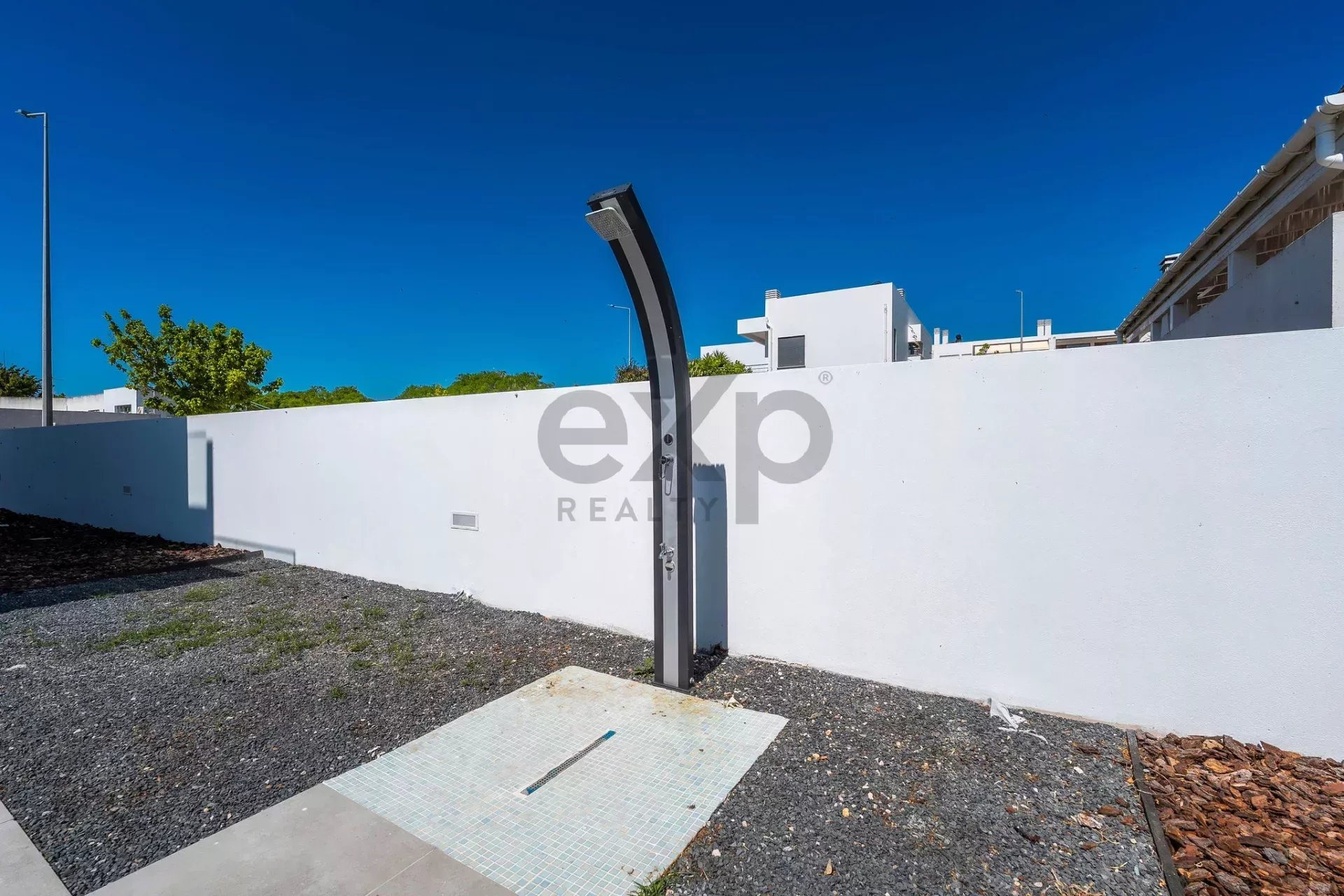 Contemporary six‑bedroom home recently constructed by Tavira Waterfront 85992139 image 83