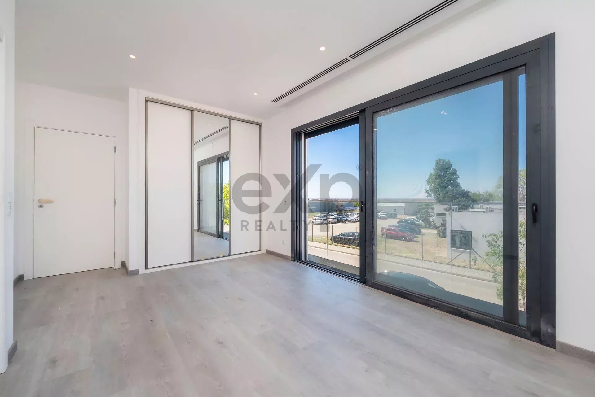 Contemporary six‑bedroom home recently constructed by Tavira Waterfront 85992139 image 58