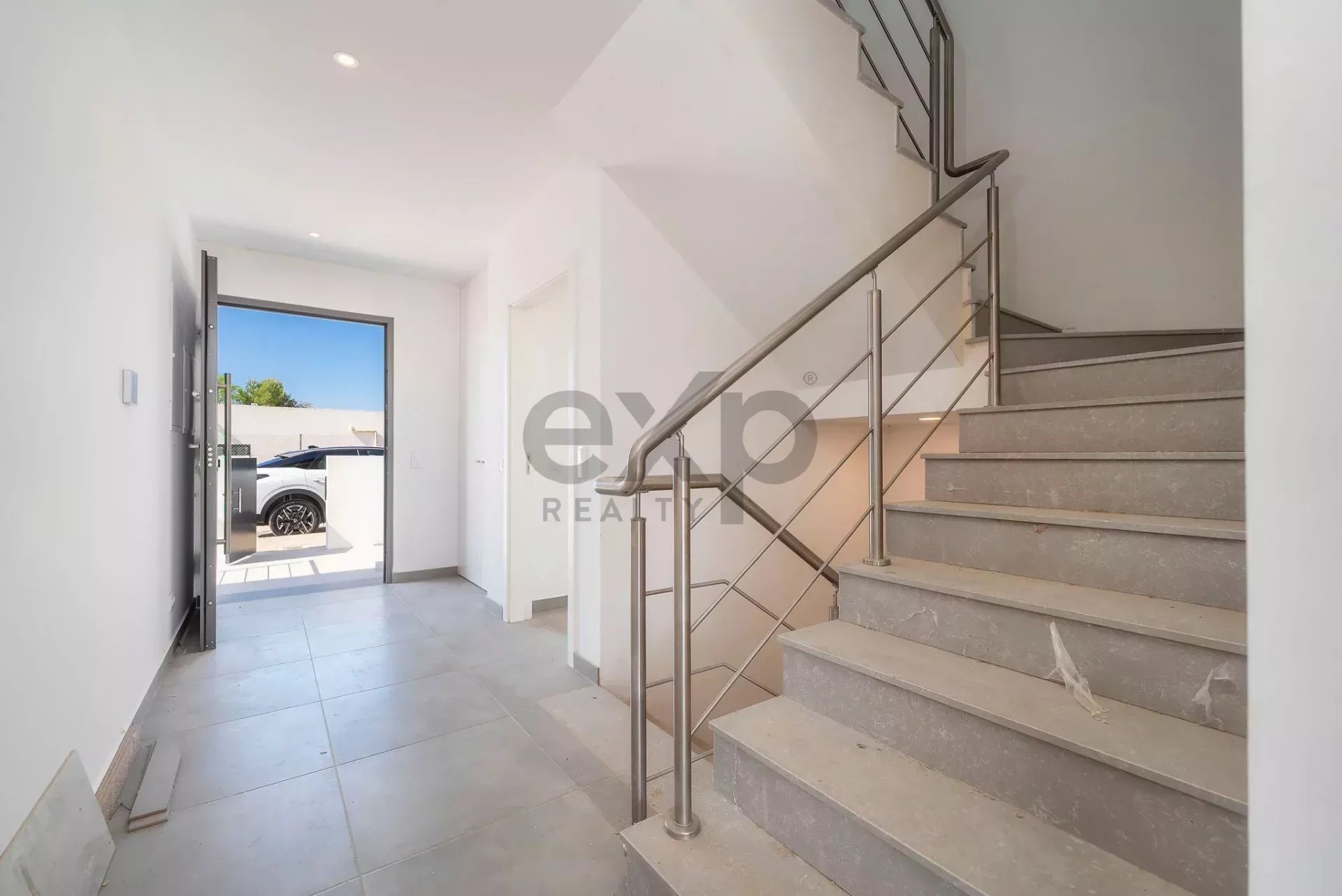 Contemporary six‑bedroom home recently constructed by Tavira Waterfront 85992139 image 24