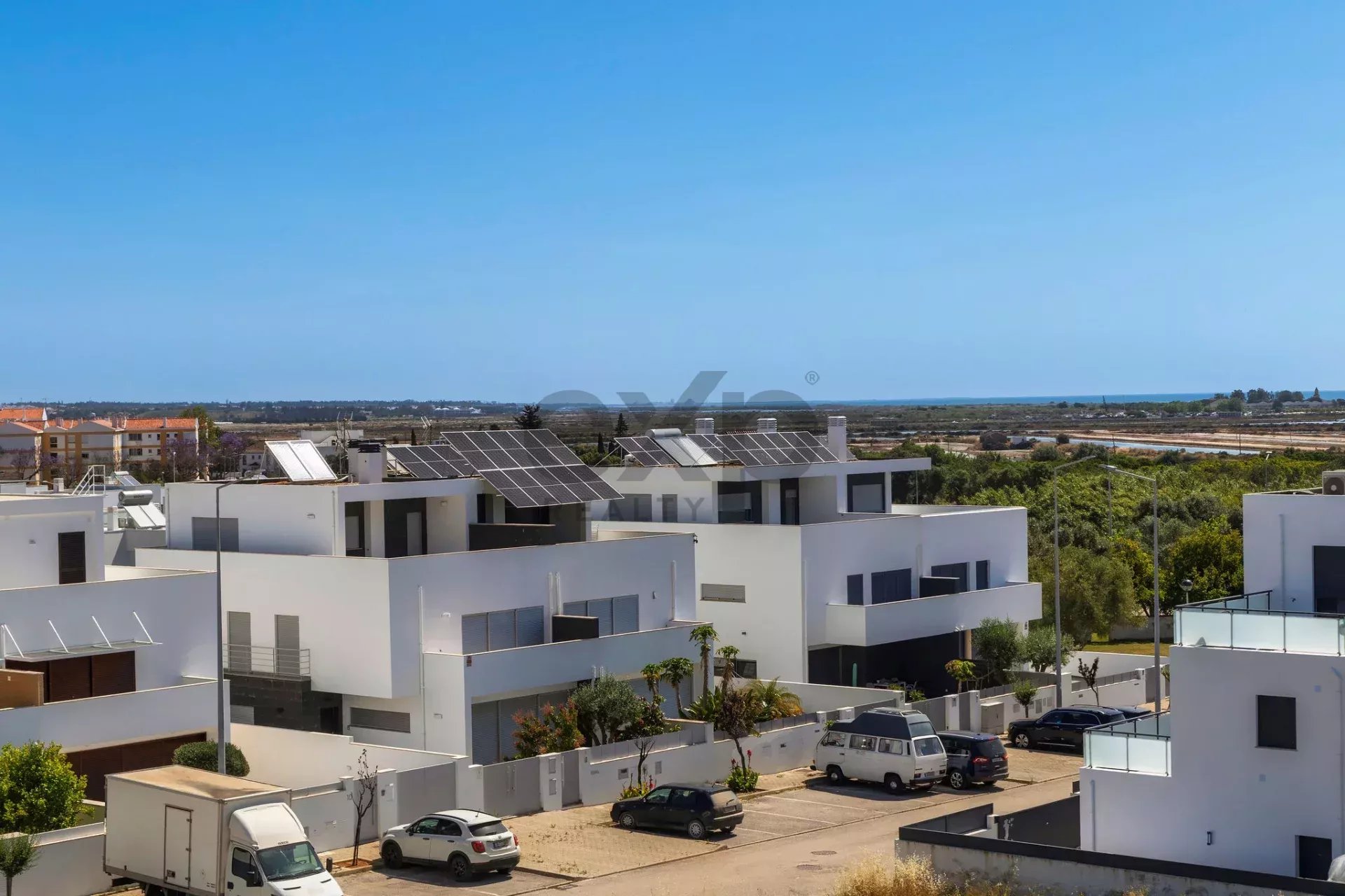 Contemporary six‑bedroom home recently constructed by Tavira Waterfront 85992139 image 8