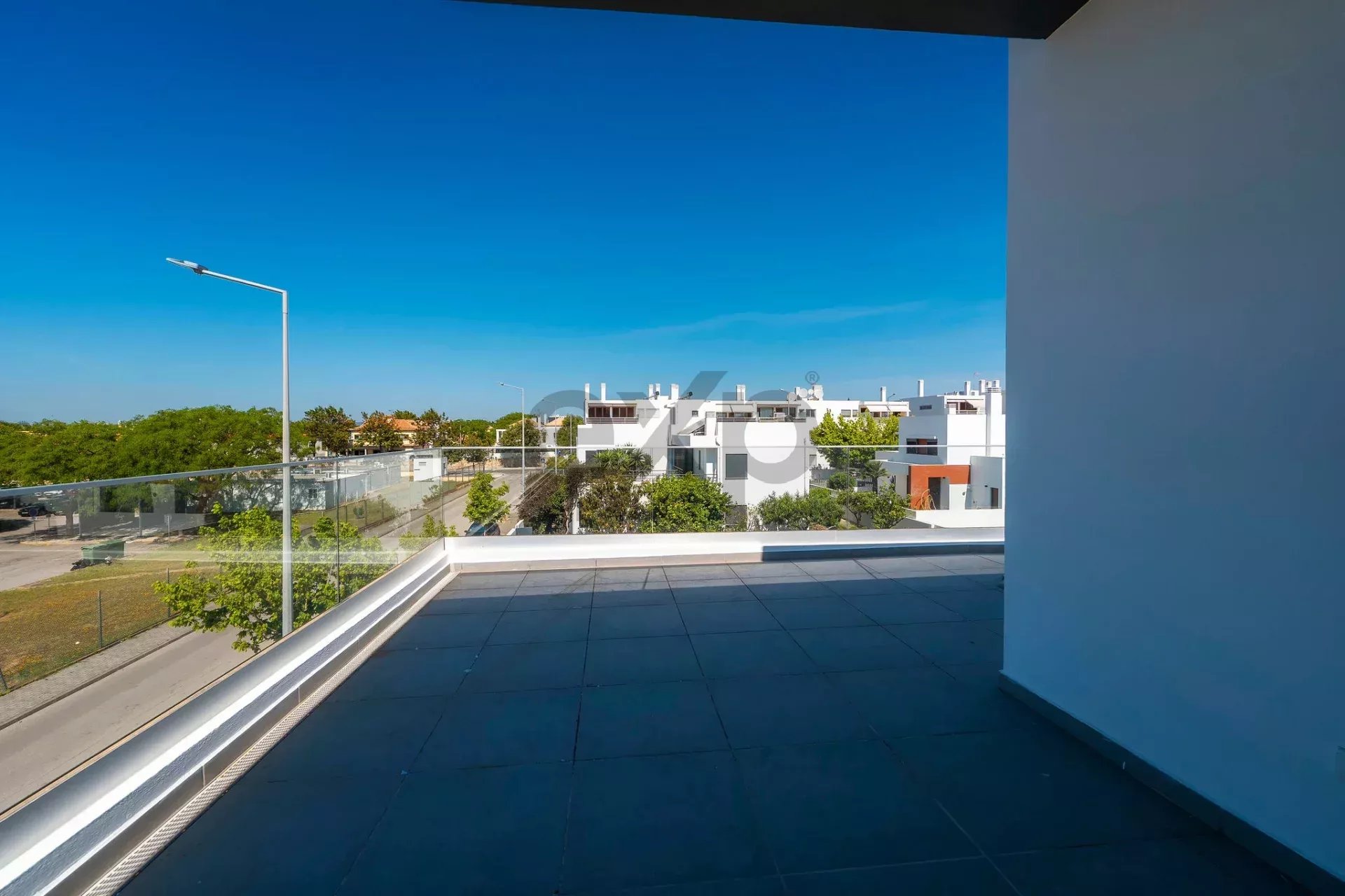 Contemporary six‑bedroom home recently constructed by Tavira Waterfront 85992139 image 73