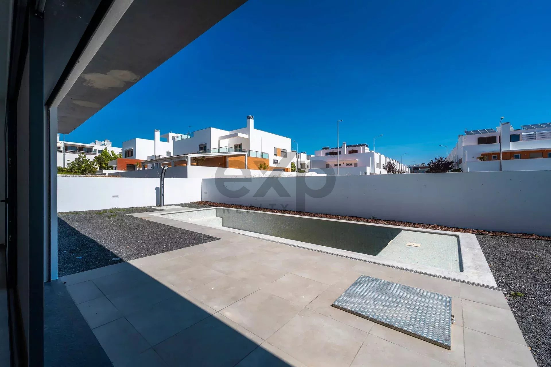 Contemporary six‑bedroom home recently constructed by Tavira Waterfront 85992139 image 81
