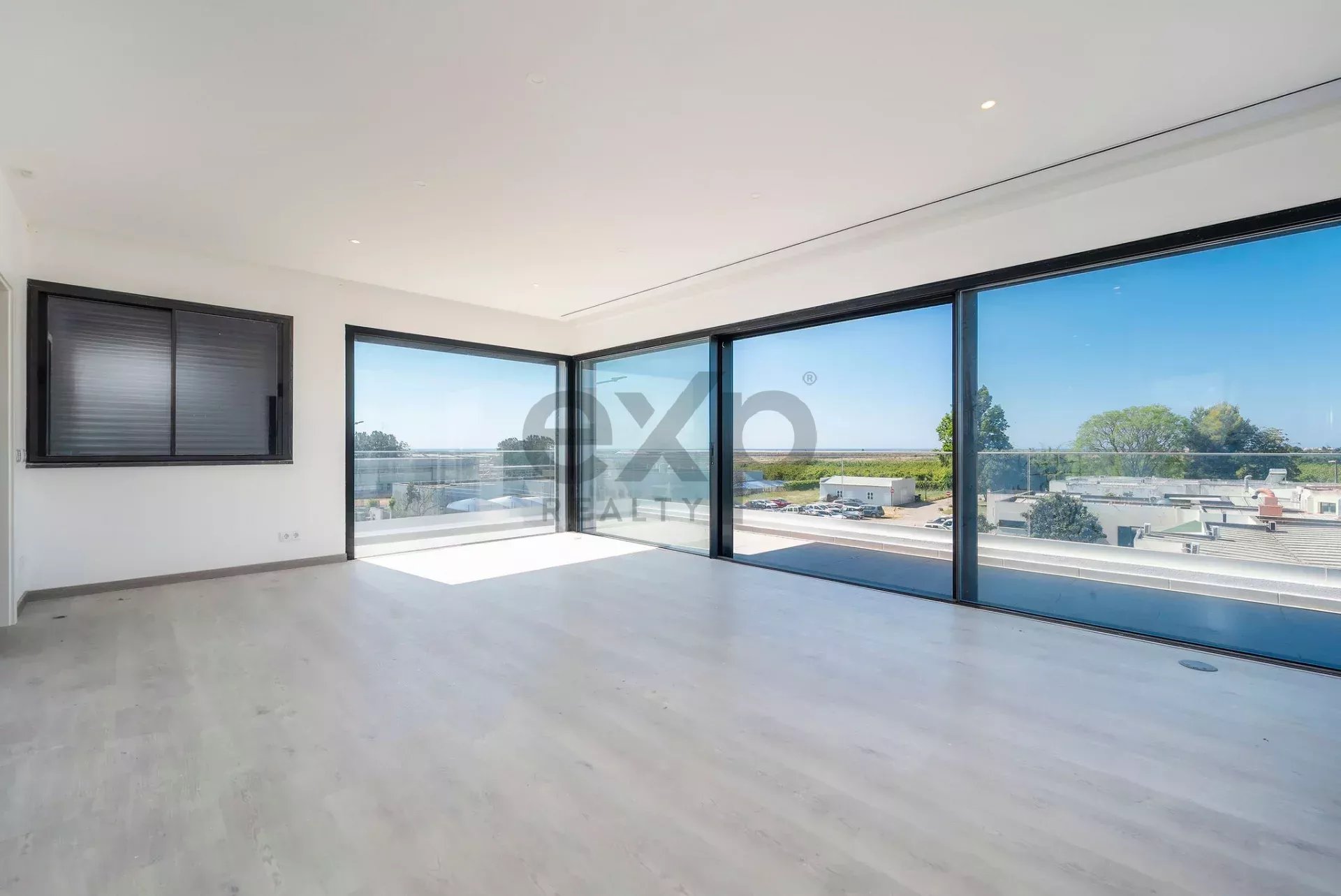 Contemporary six‑bedroom home recently constructed by Tavira Waterfront 85992139 image 63