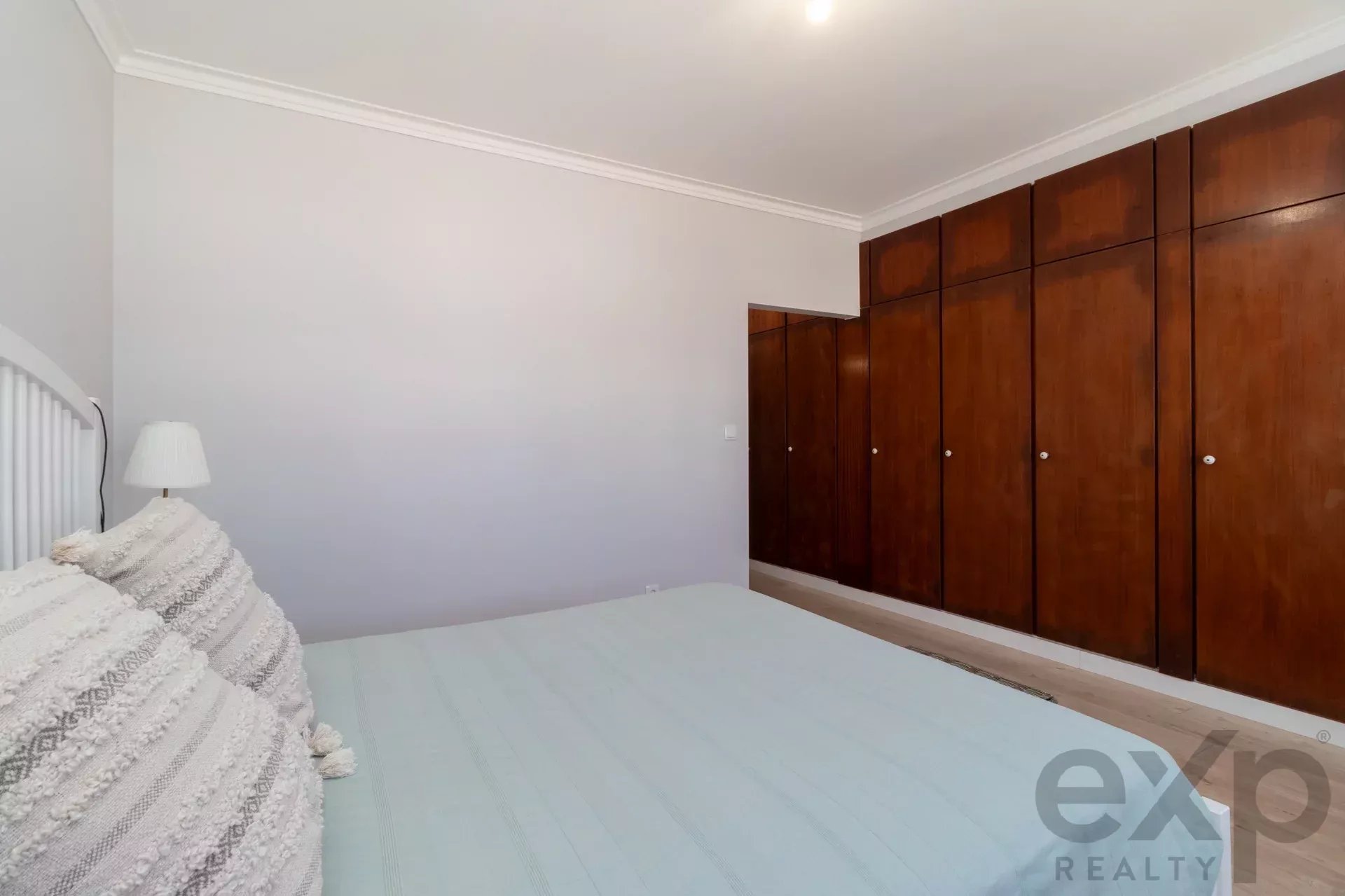 <|channel|>final <|constrain|>pt<|message|>Propriedade Equestre de Luxo, Casa de Hóspedes 85992157 image 47