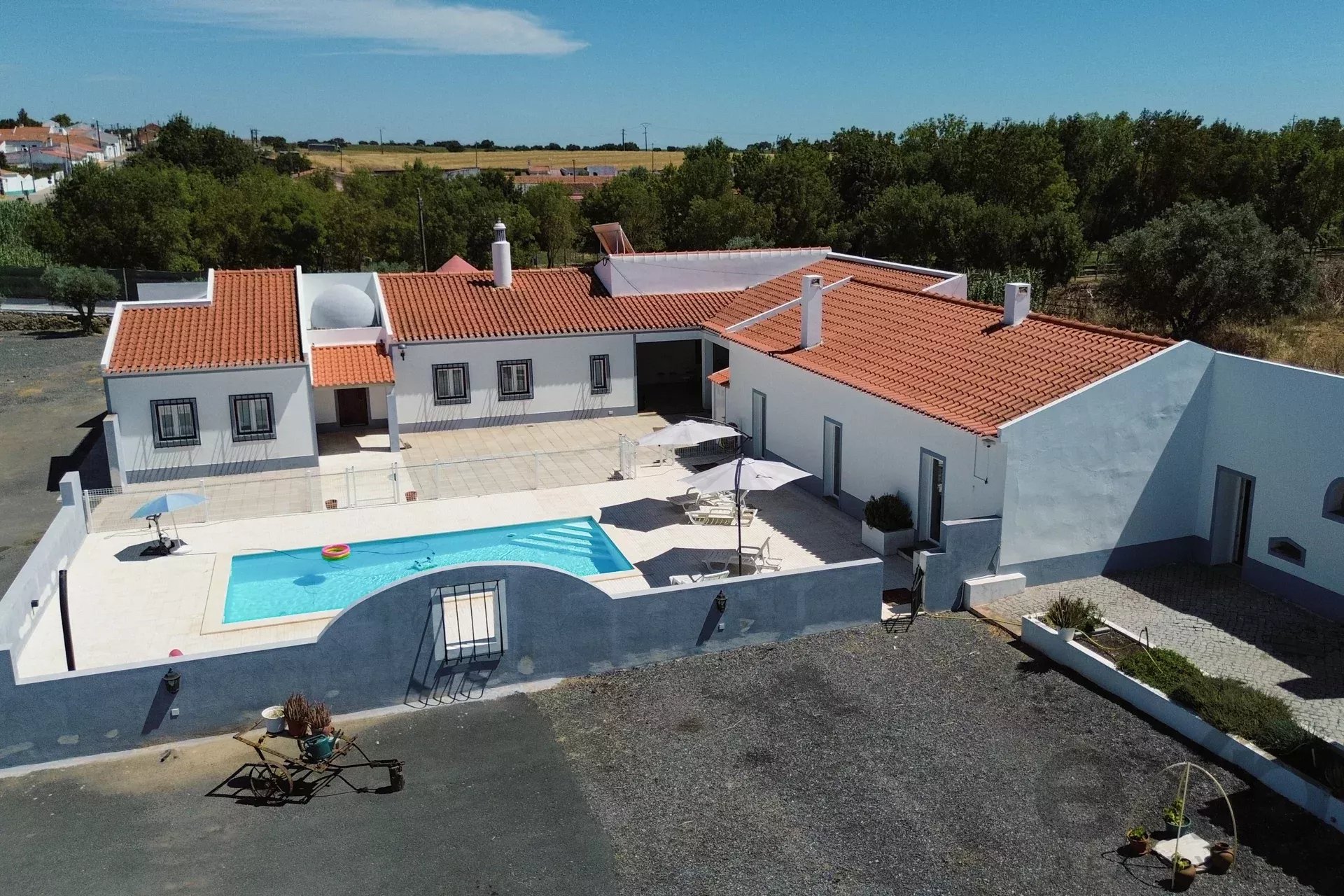 <|channel|>final <|constrain|>pt<|message|>Propriedade Equestre de Luxo, Casa de Hóspedes 85992157 image 12