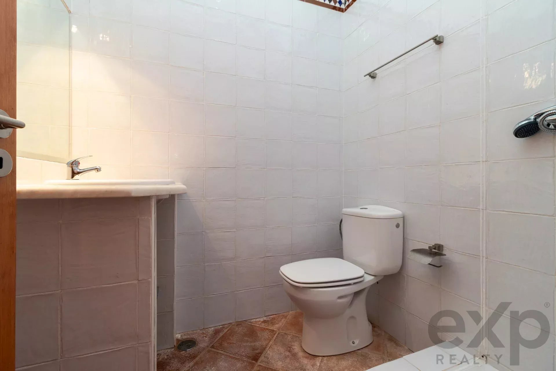 <|channel|>final <|constrain|>pt<|message|>Propriedade Equestre de Luxo, Casa de Hóspedes 85992157 image 38