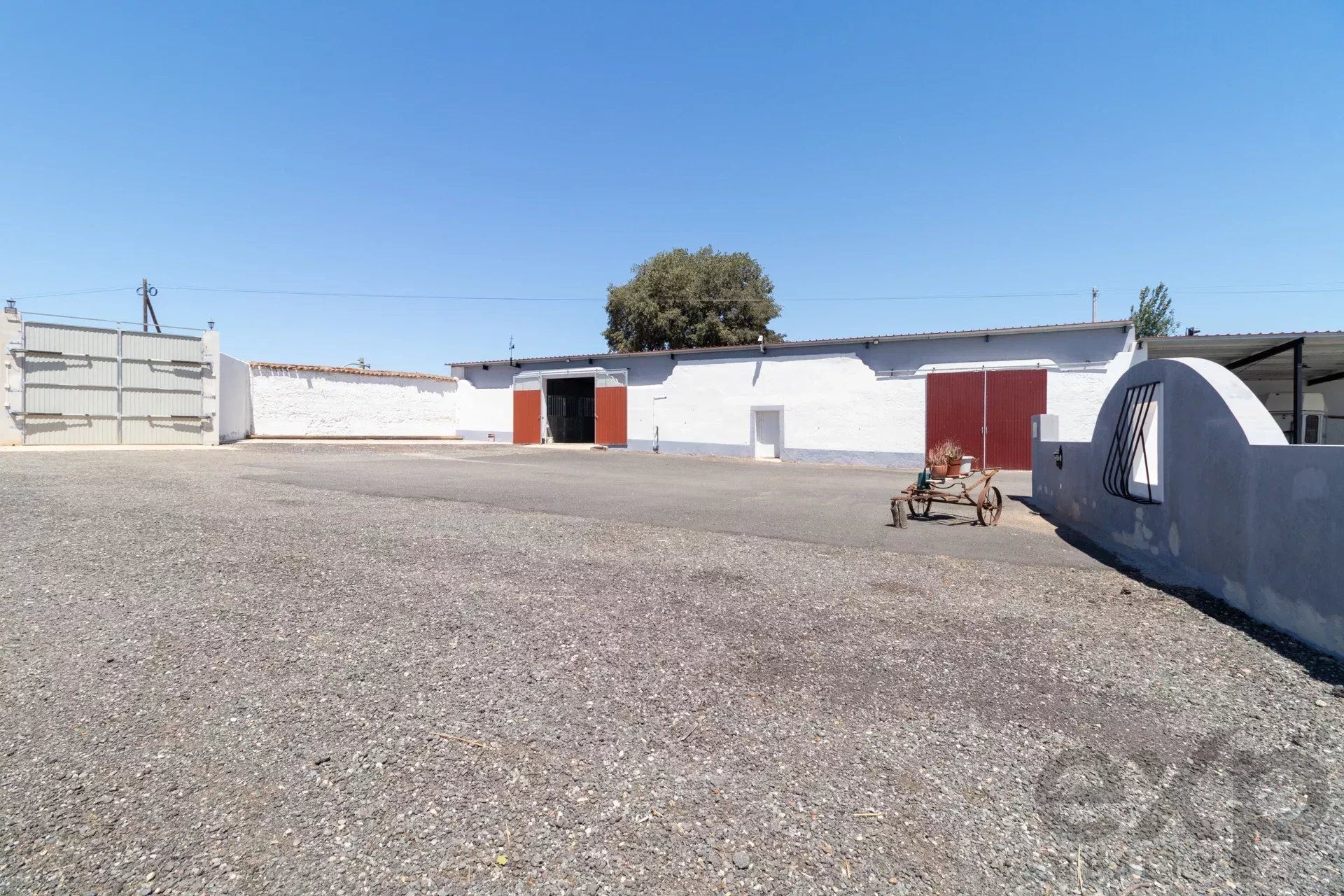 <|channel|>final <|constrain|>pt<|message|>Propriedade Equestre de Luxo, Casa de Hóspedes 85992157 image 21