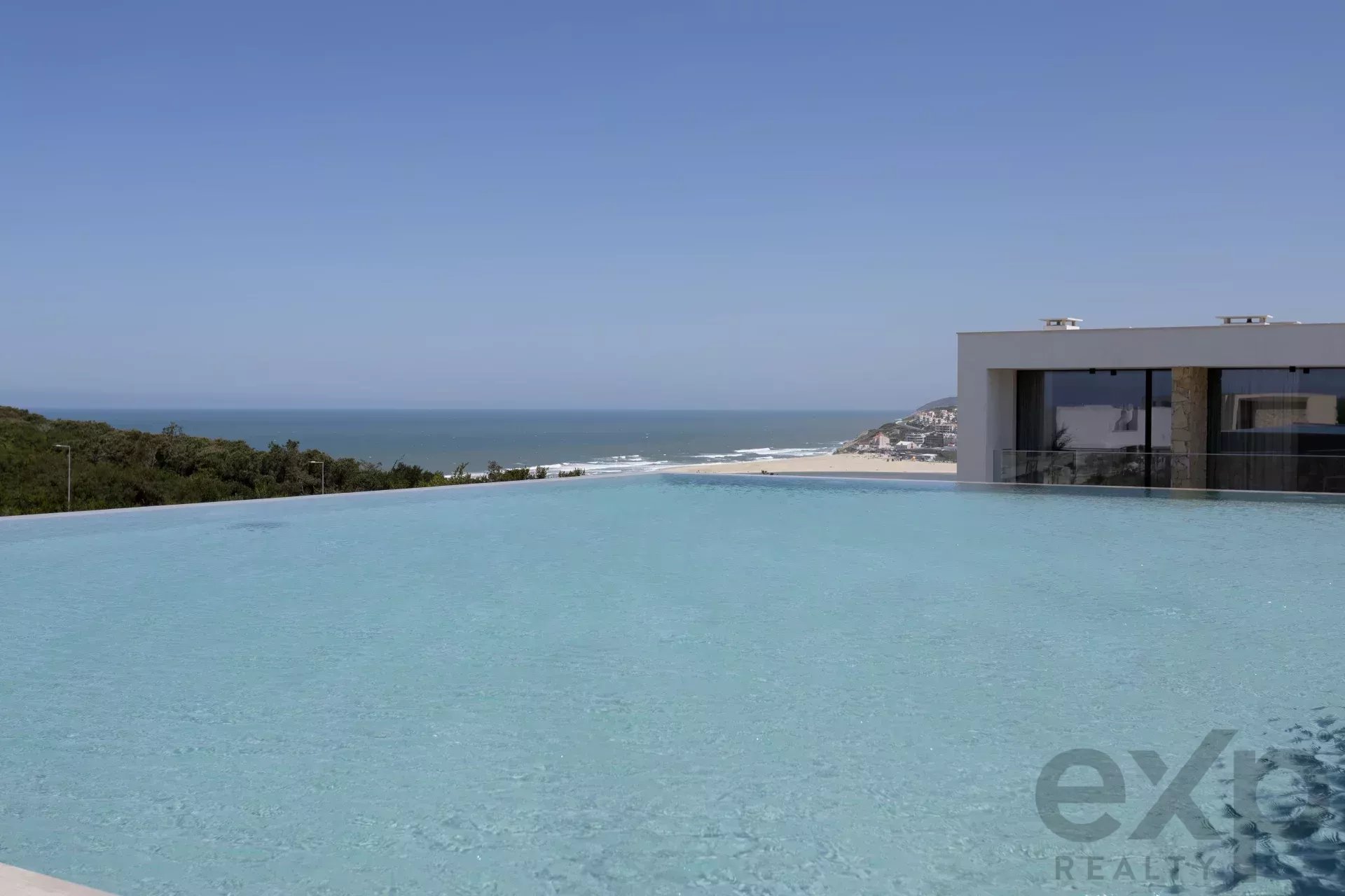 Stunning New Villas overlooking the Lagoon and the Sea!