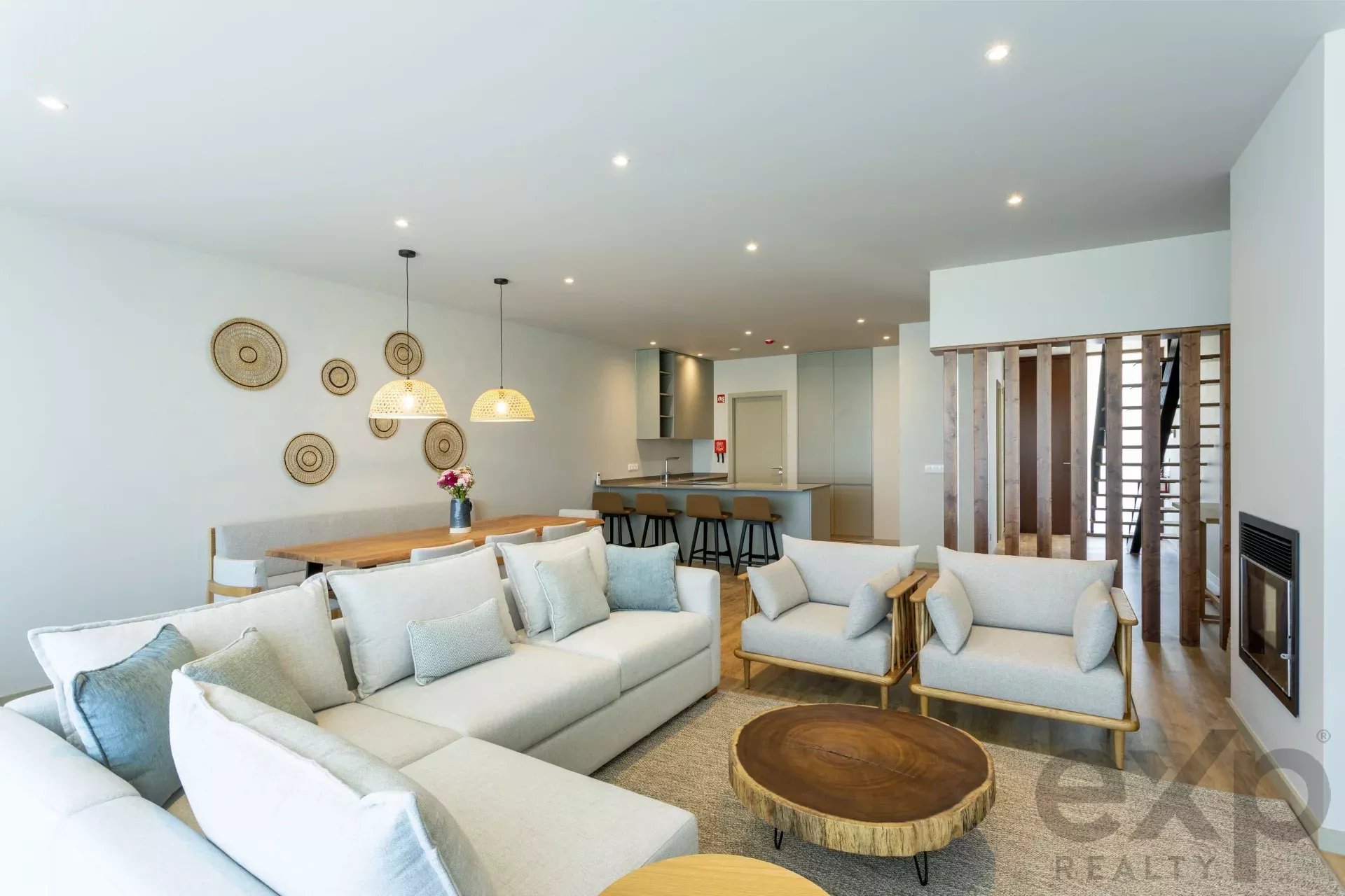 Stunning New Villas overlooking the Lagoon and the Sea!