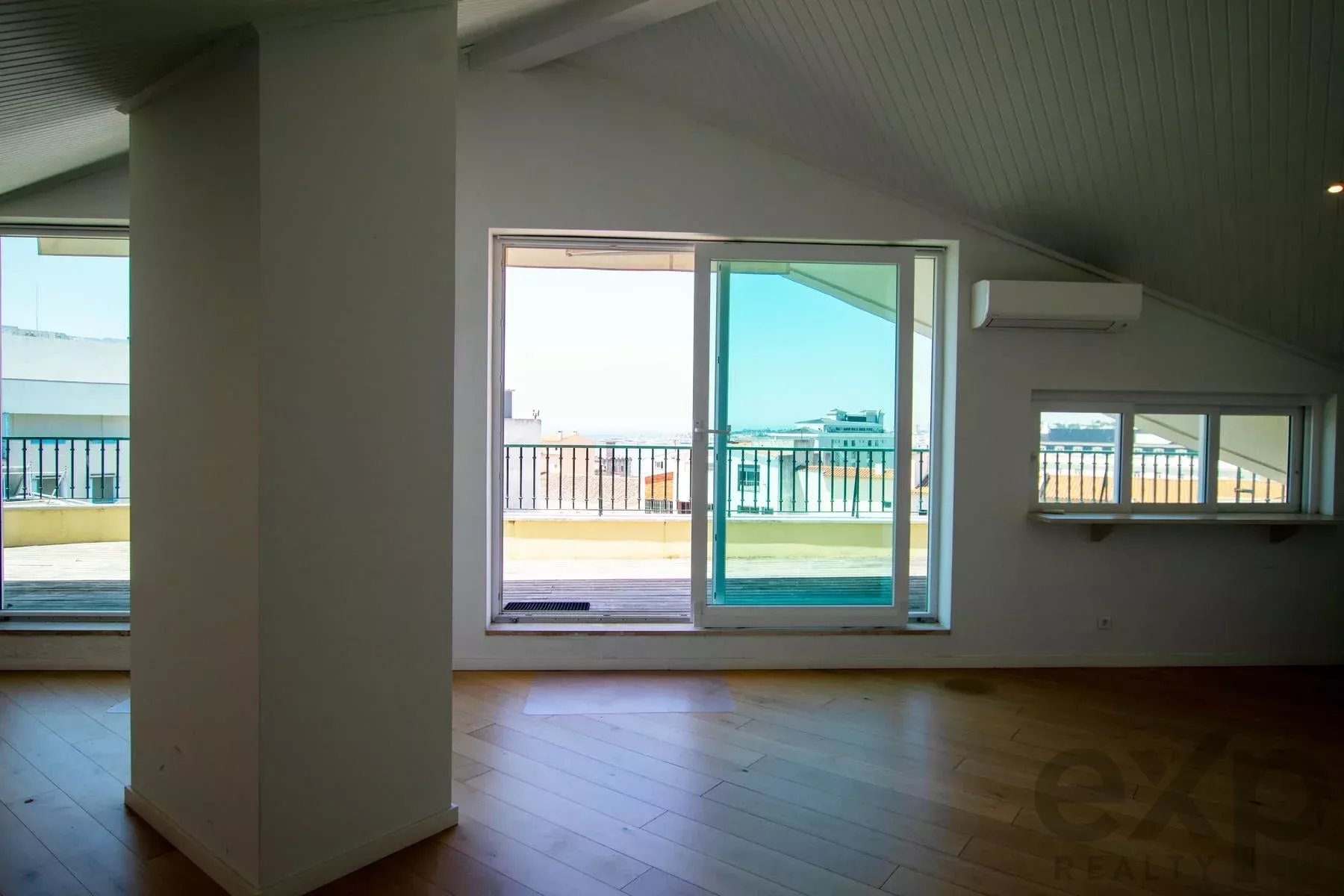 Luxury penthouse with sea and port views, Estoril 85996079 image 37