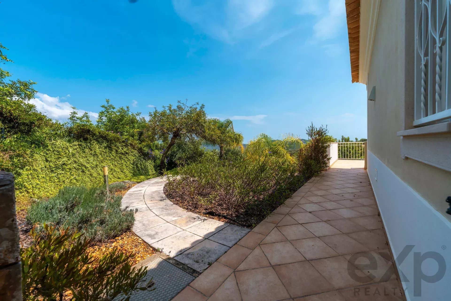 V4 House with panoramic views and a pool in São Brás de Alportel, Algarve 86003387 image 93