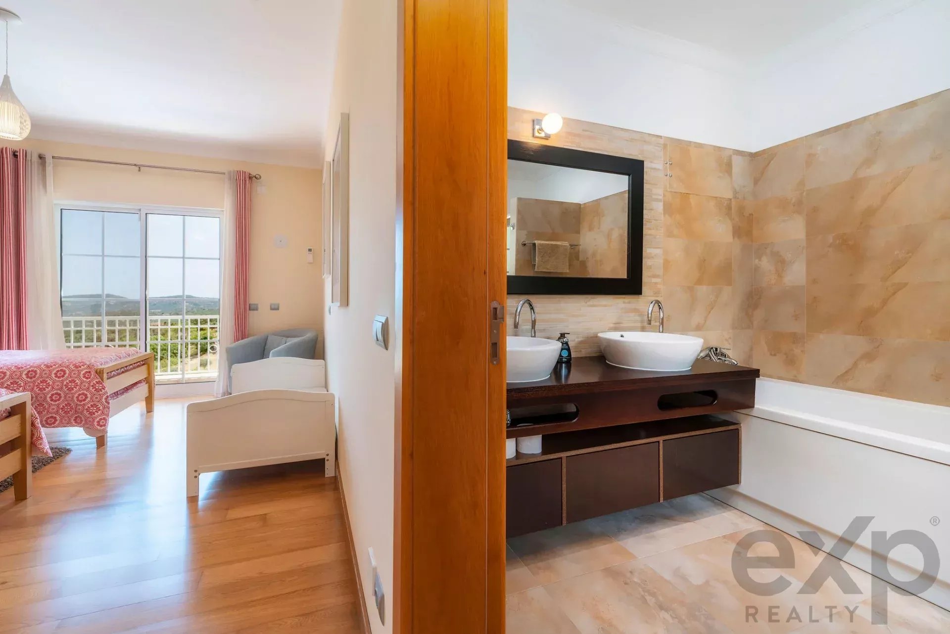 V4 House with panoramic views and a pool in São Brás de Alportel, Algarve 86003387 image 63