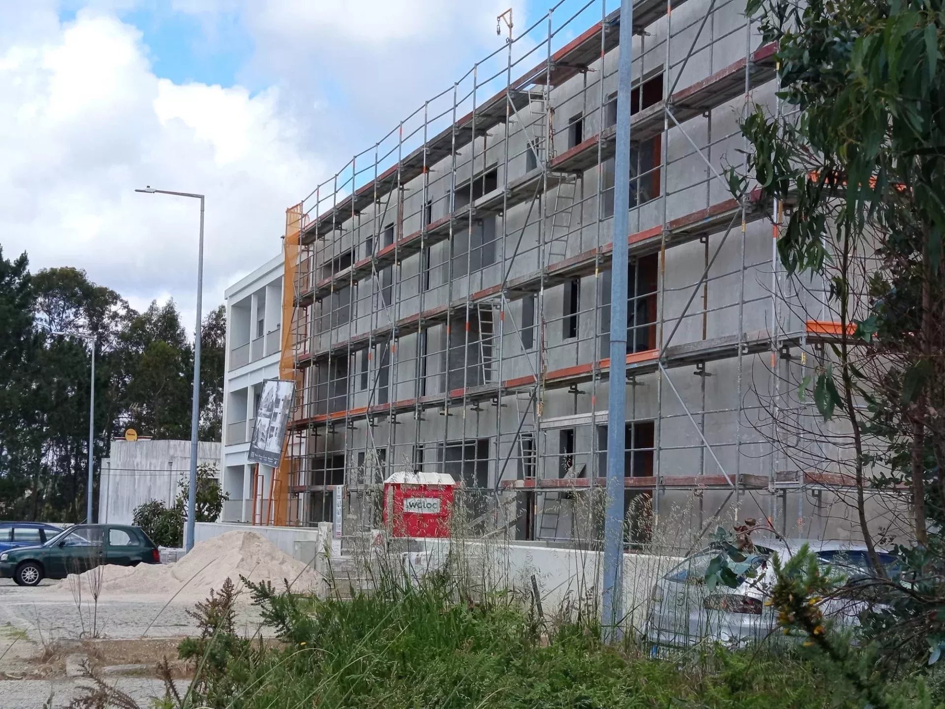 Lote de Terreno de 8.500 m² em Santa Maria da Feira