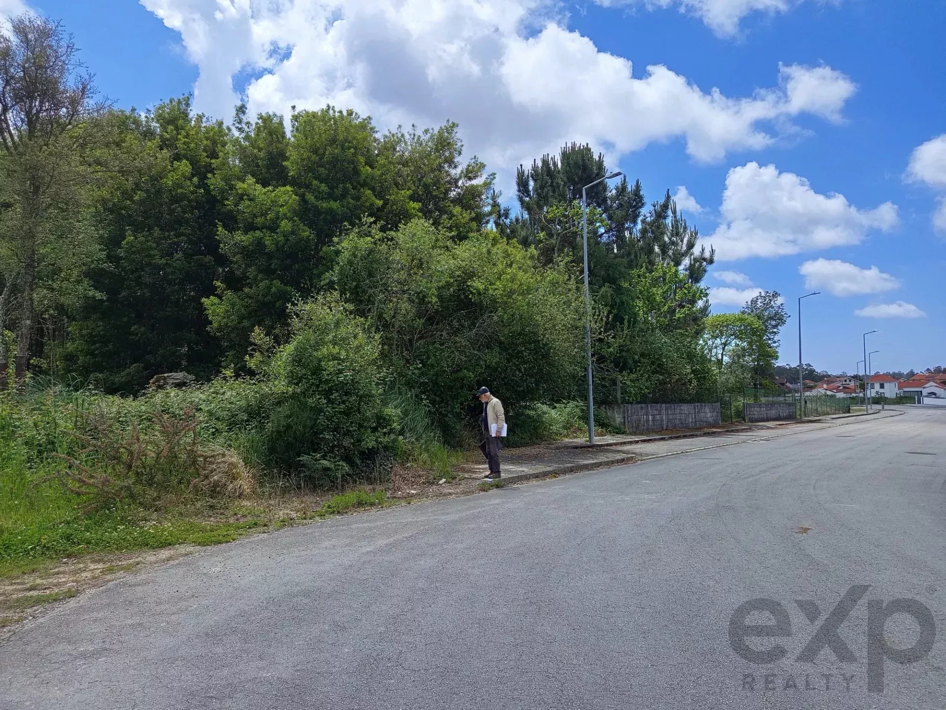 Lote de Terreno de 8.500 m² em Santa Maria da Feira