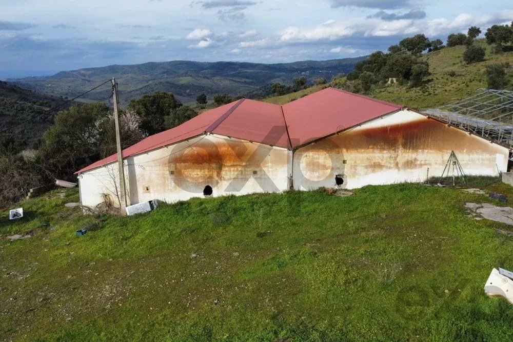 Armazém em Mirandela - 602m² de Oportunidade