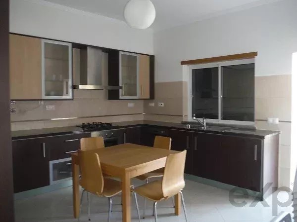 Vende-se moradia T4, em Condomínio Fechado 86091324 image 9