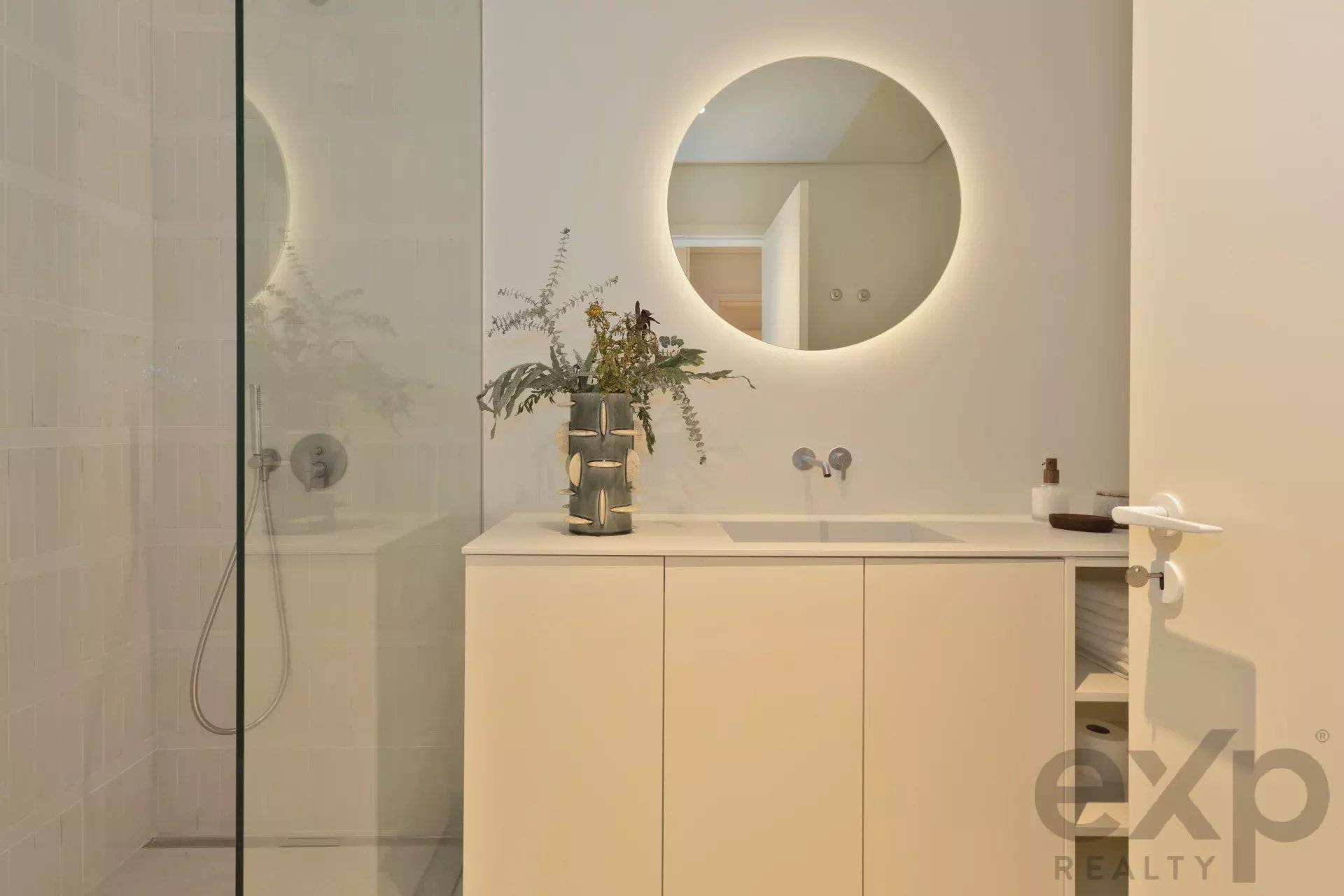 Luxury Apartment with 2 Bedrooms in Quarteira, Algarve 86117329 image 8
