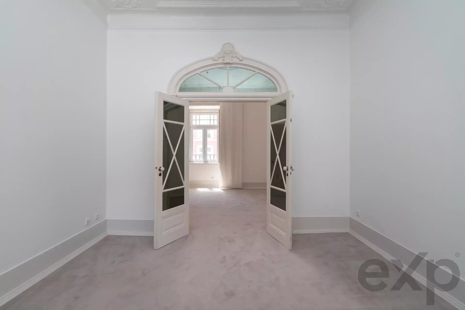 A masterpiece from 1909, the Crown of Lisbon Hills 86119022 image 63